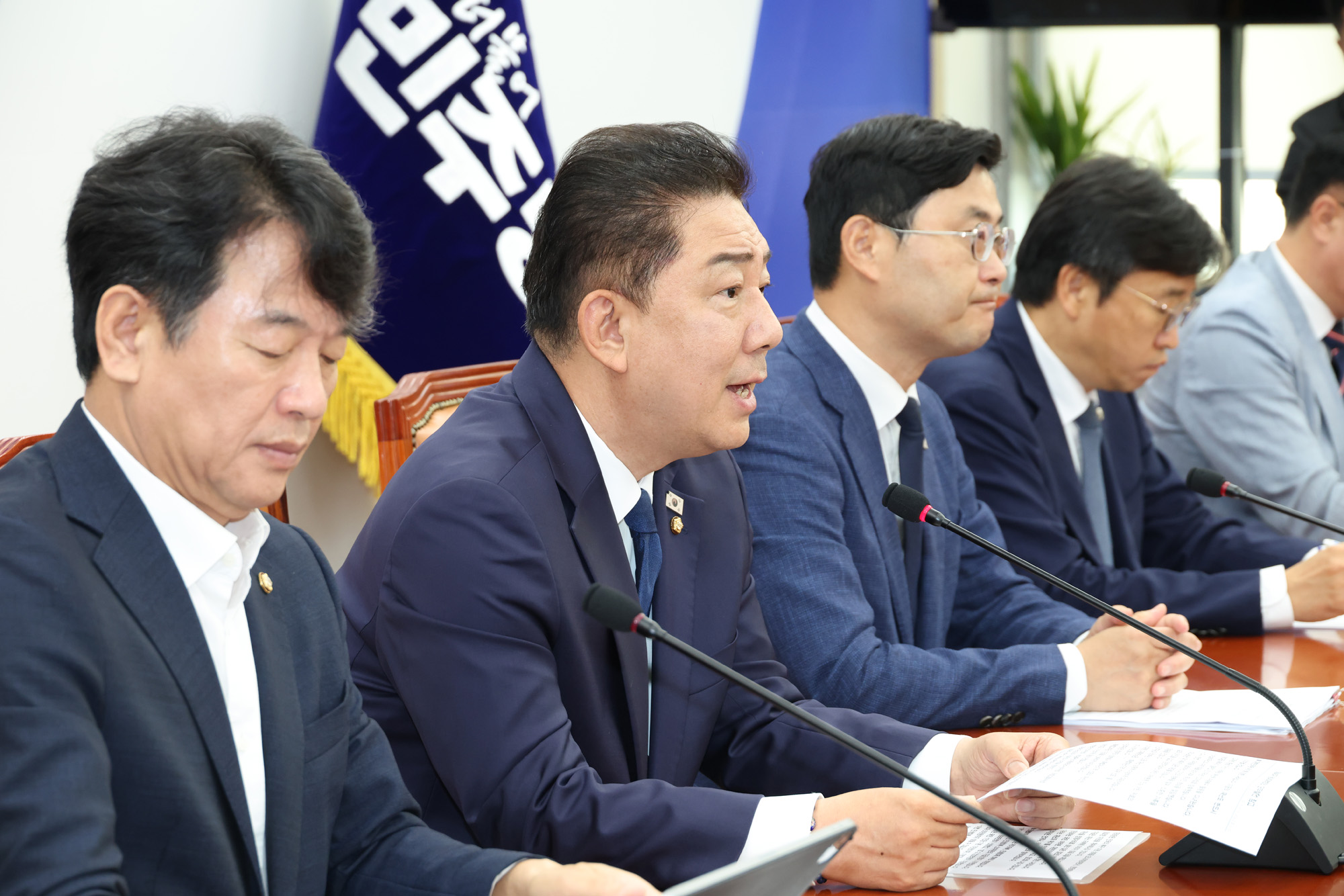 정치;국회;더불어민주당 원내대책회의;김병기