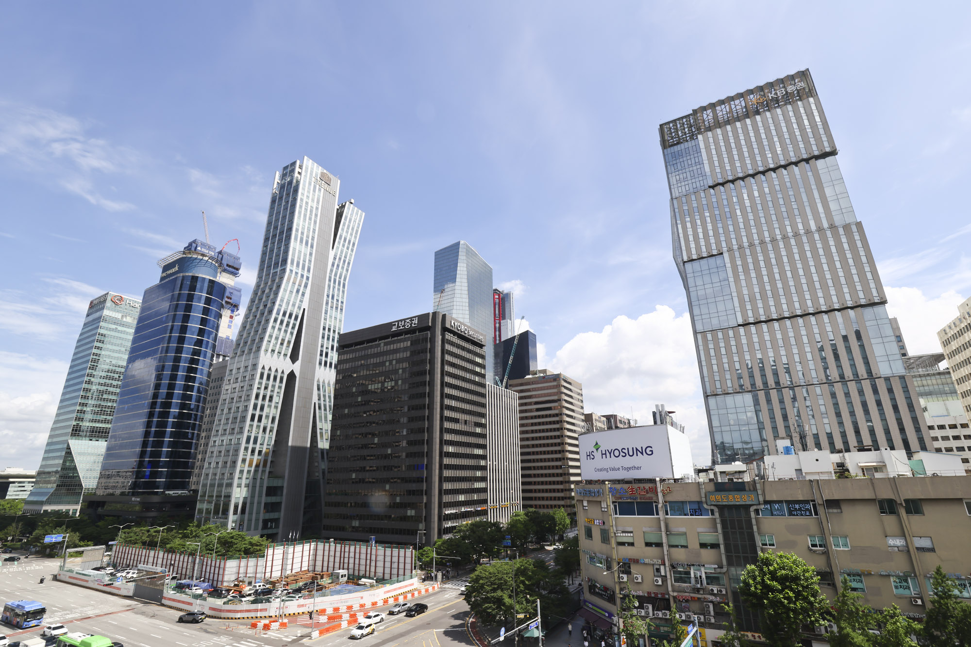 여의도증권가;여의도환승센터;여의도;증권;은행가;여의도직장인