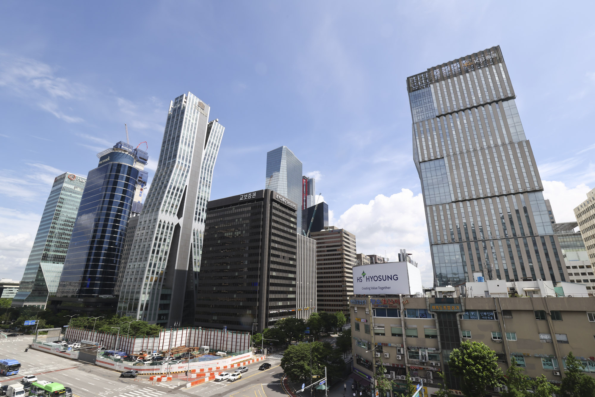 여의도증권가;여의도환승센터;여의도;증권;은행가;여의도직장인