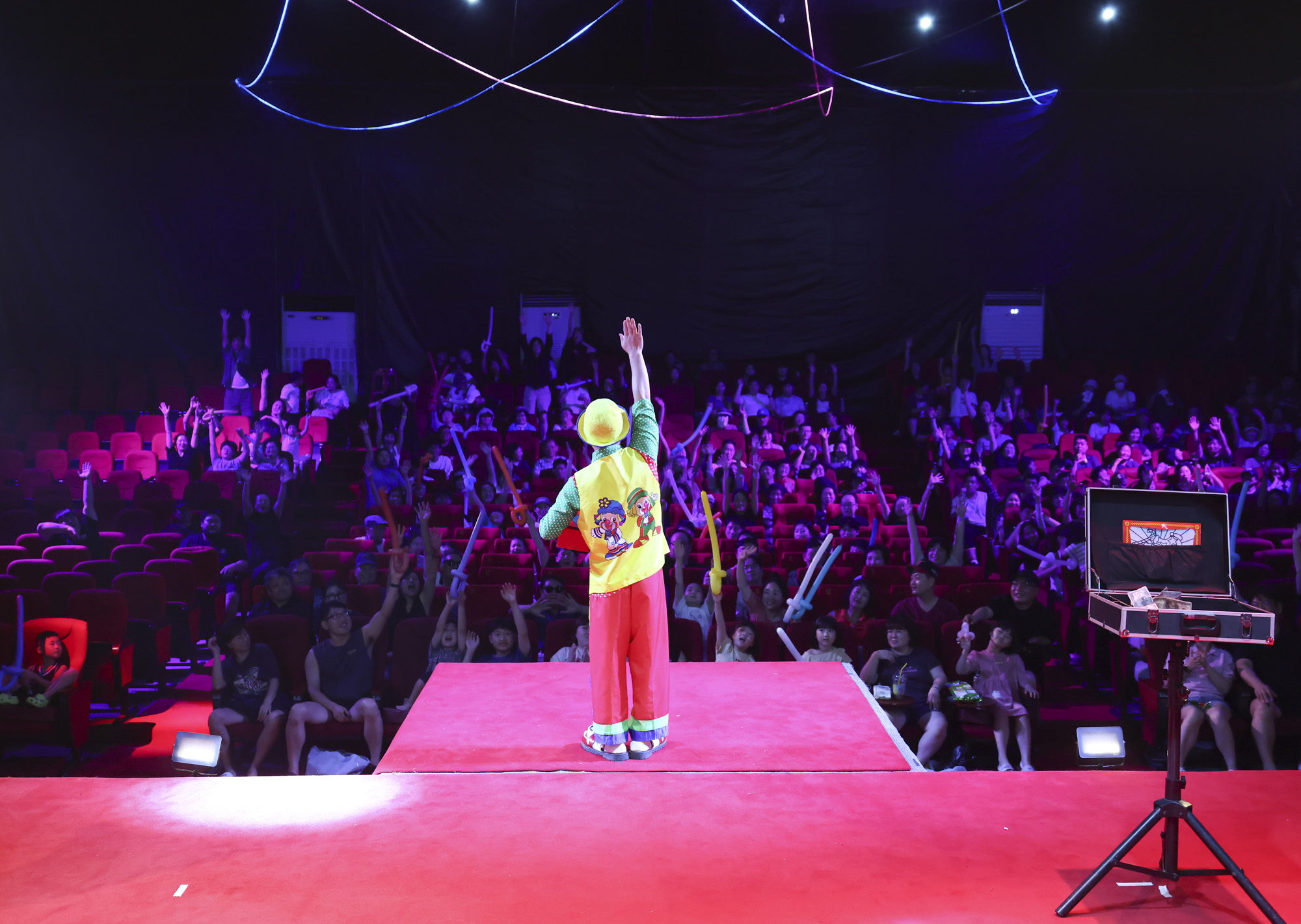 동춘서커스;서커스;광대;무대;공연