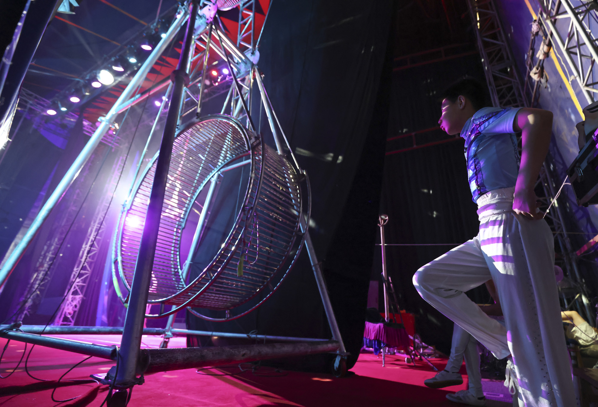 동춘서커스;서커스;광대;무대;공연