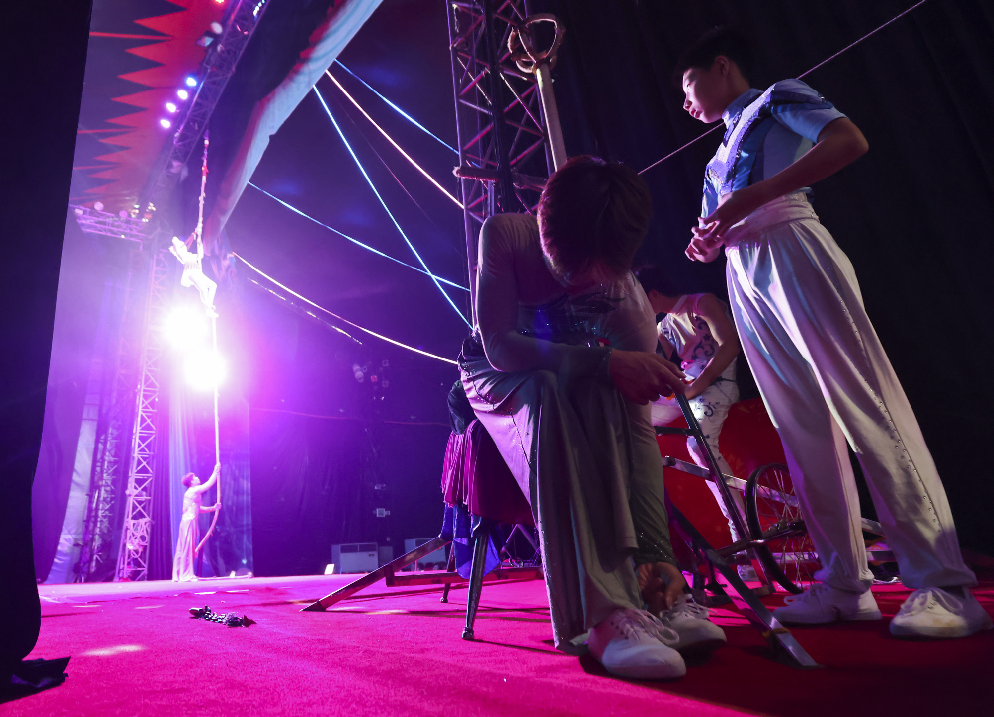 동춘서커스;서커스;광대;무대;공연