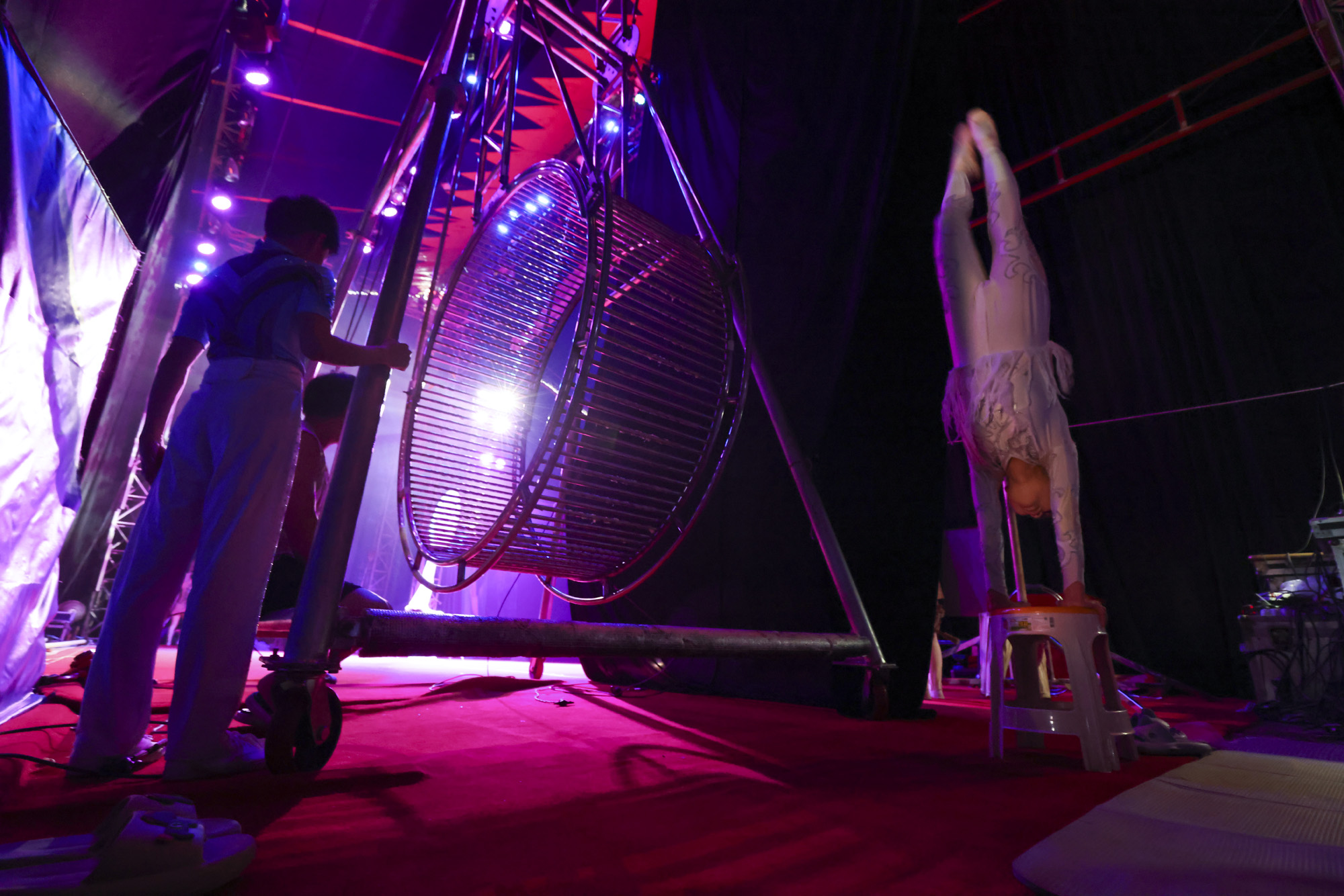 동춘서커스;서커스;광대;무대;공연