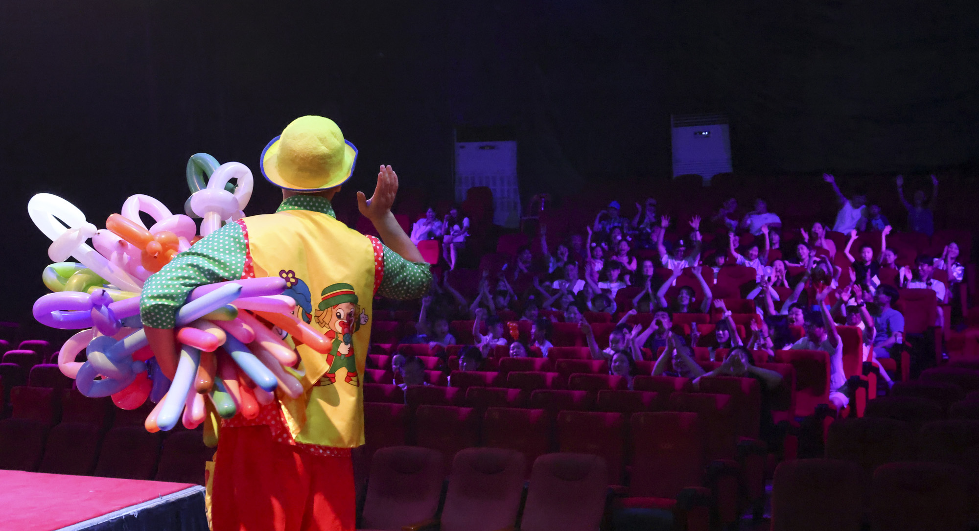 동춘서커스;서커스;광대;무대;공연