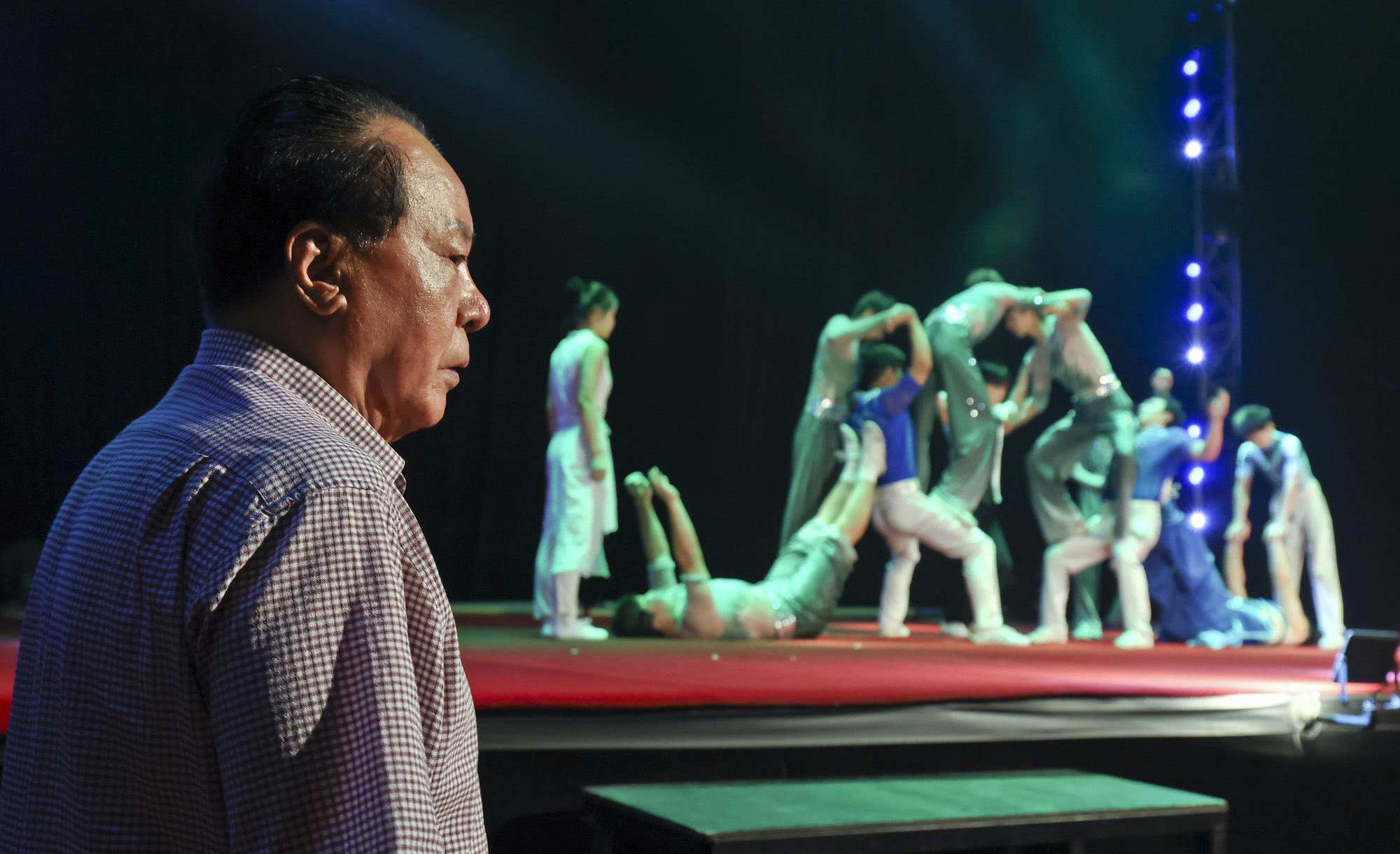 동춘서커스;서커스;광대;무대;공연