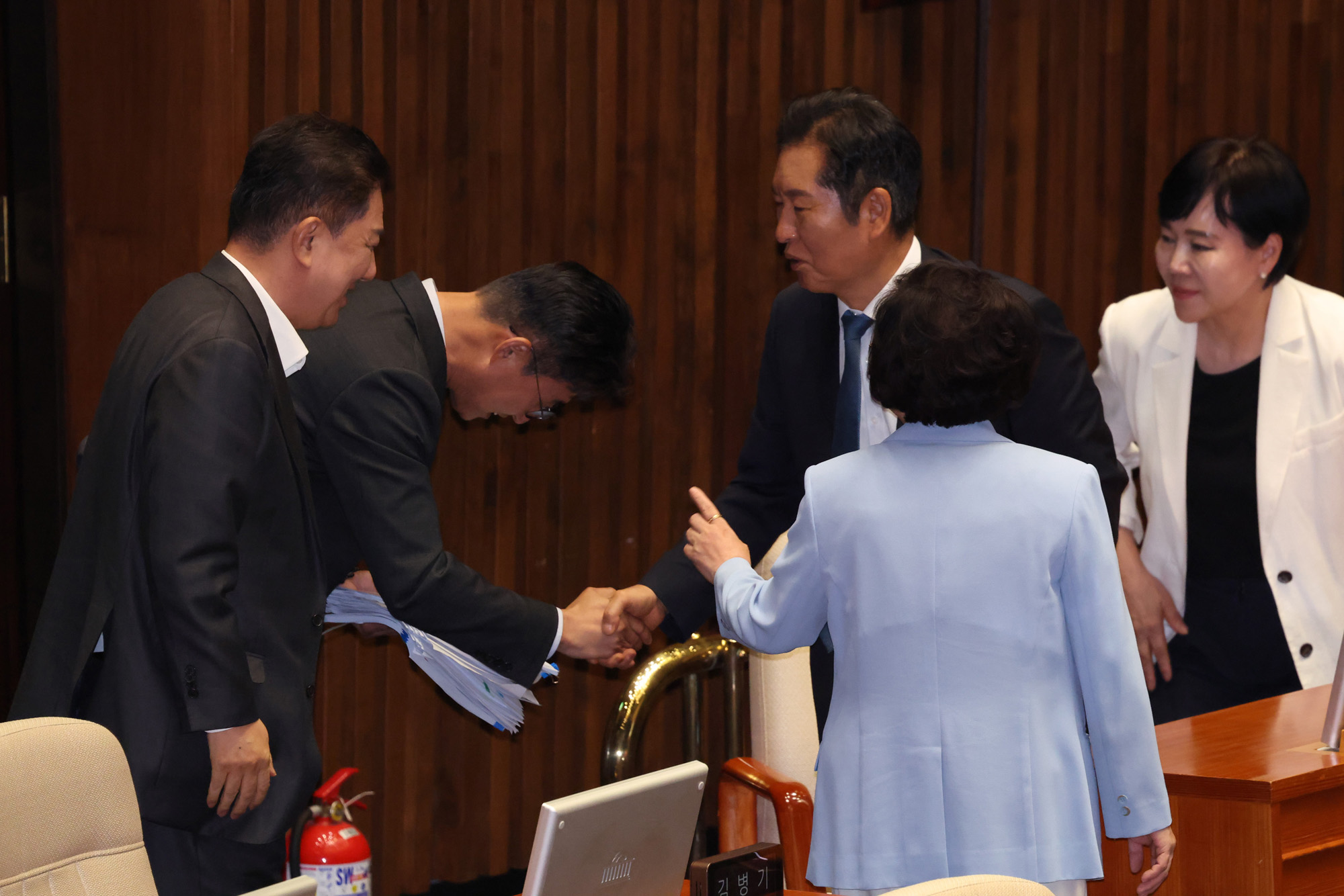 정치;국회;본회의;필리버스터종료;정청래;노종면