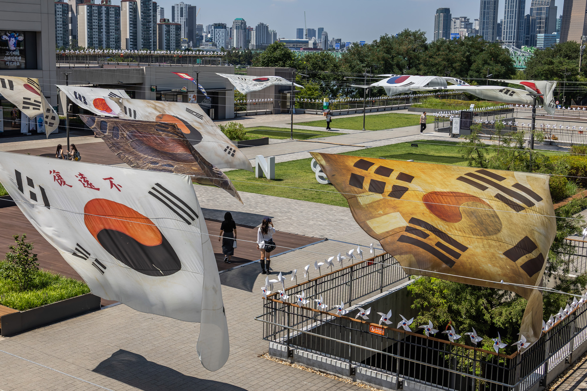 사회;역사;광복절;광복80주년;독립운동태극기;시대별태극기전시;노들섬태극기전시;대형태극기