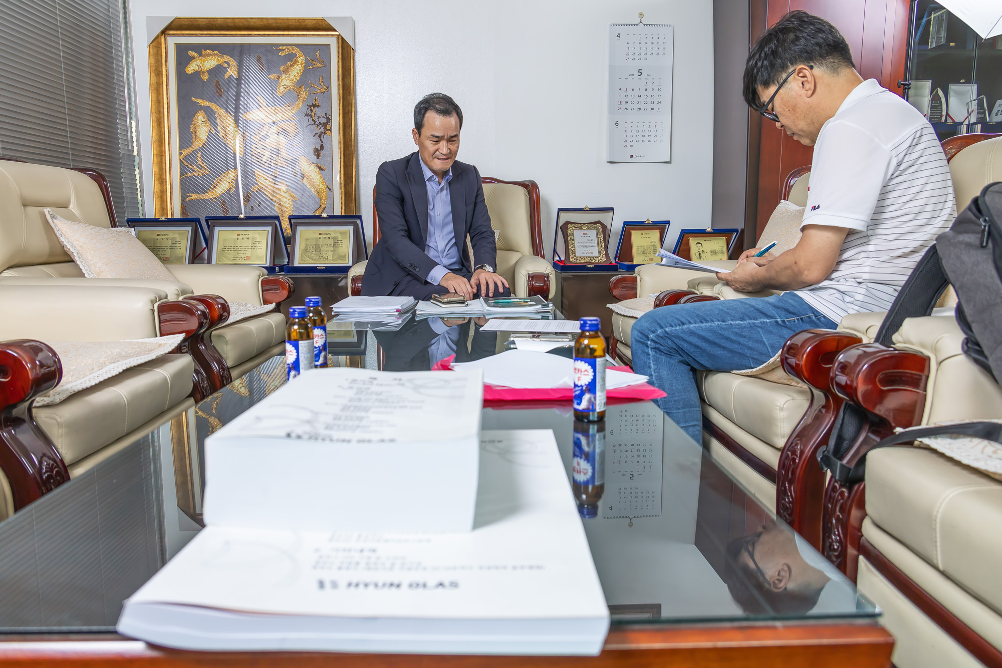 경제;기업;하청;협력업체;LX하우시스;유리제조업;현글라스;건축자재;lg하우시스협력사;창호생산업체;김현수대표