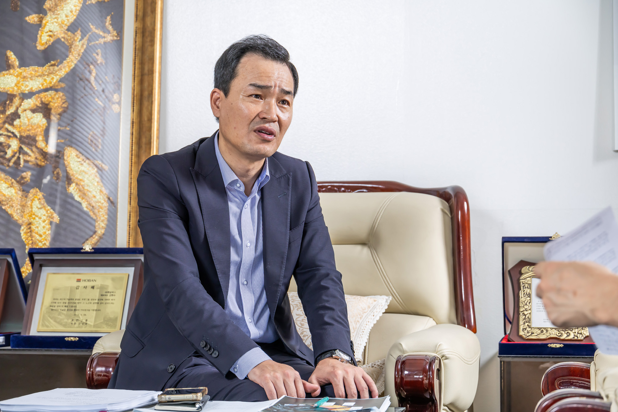 경제;기업;하청;협력업체;LX하우시스;유리제조업;현글라스;건축자재;lg하우시스협력사;창호생산업체;김현수대표