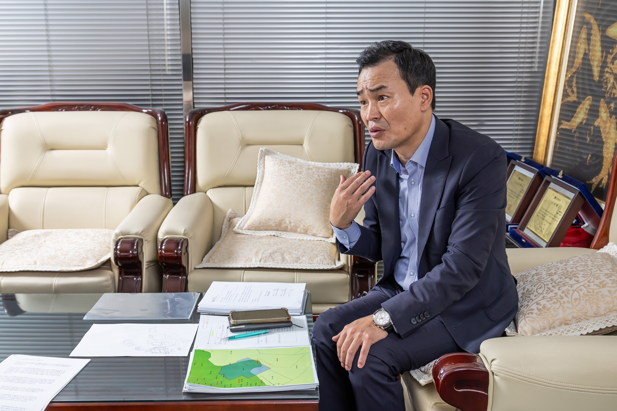 경제;기업;하청;협력업체;LX하우시스;유리제조업;현글라스;건축자재;lg하우시스협력사;창호생산업체;김현수대표