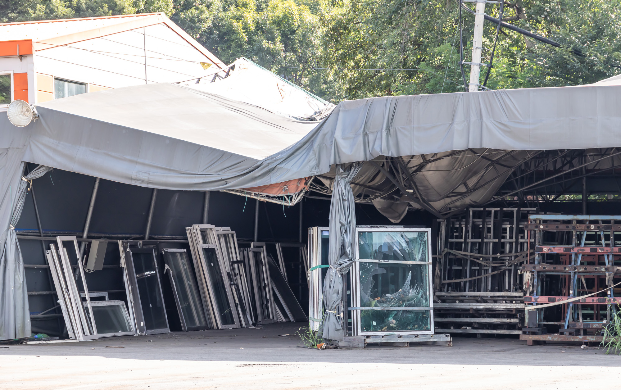 경제;기업;하청;협력업체;LX하우시스;유리제조업;현글라스;건축자재;lg하우시스협력사;창호생산업체;김현수대표