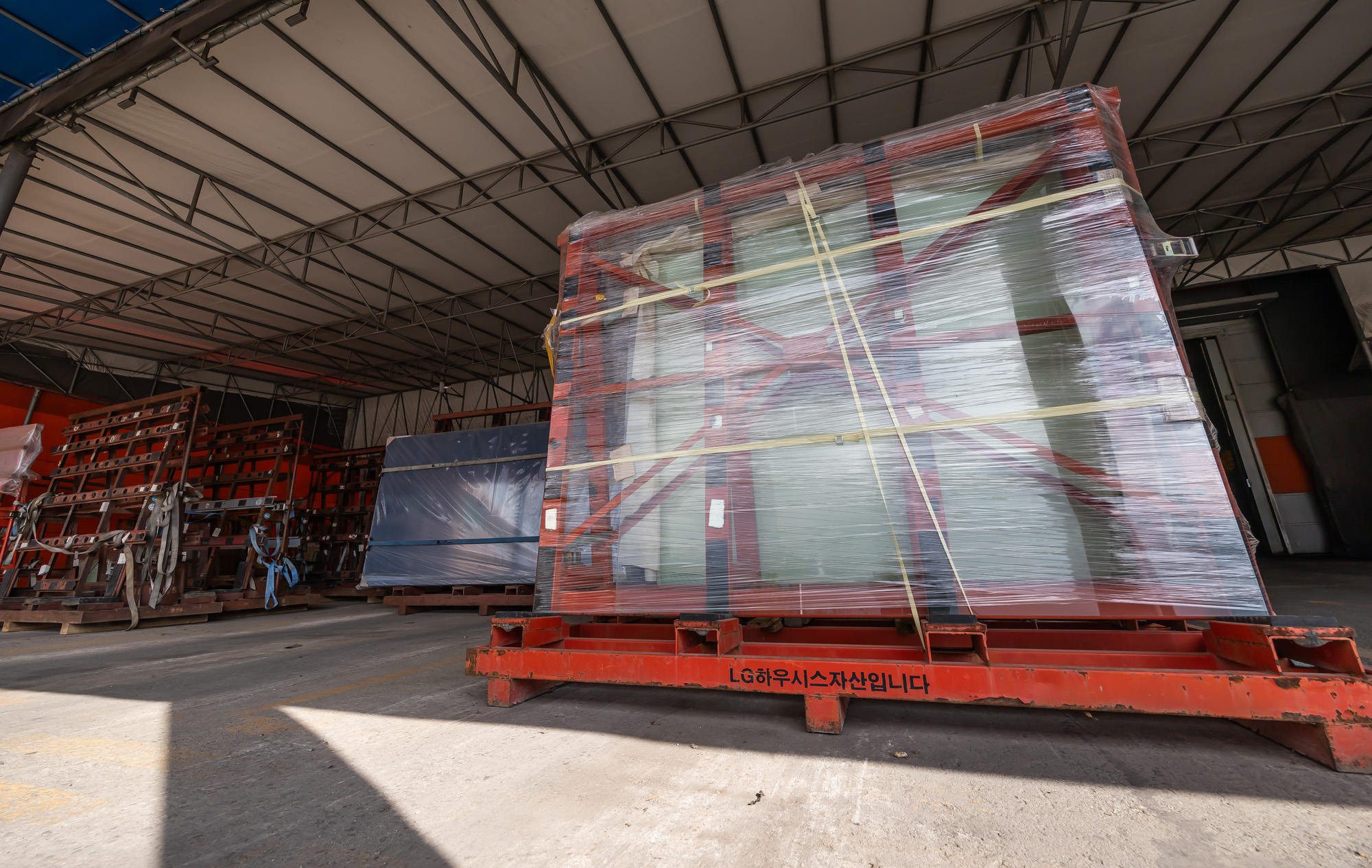 경제;기업;하청;협력업체;LX하우시스;유리제조업;현글라스;건축자재;lg하우시스협력사;창호생산업체;김현수대표