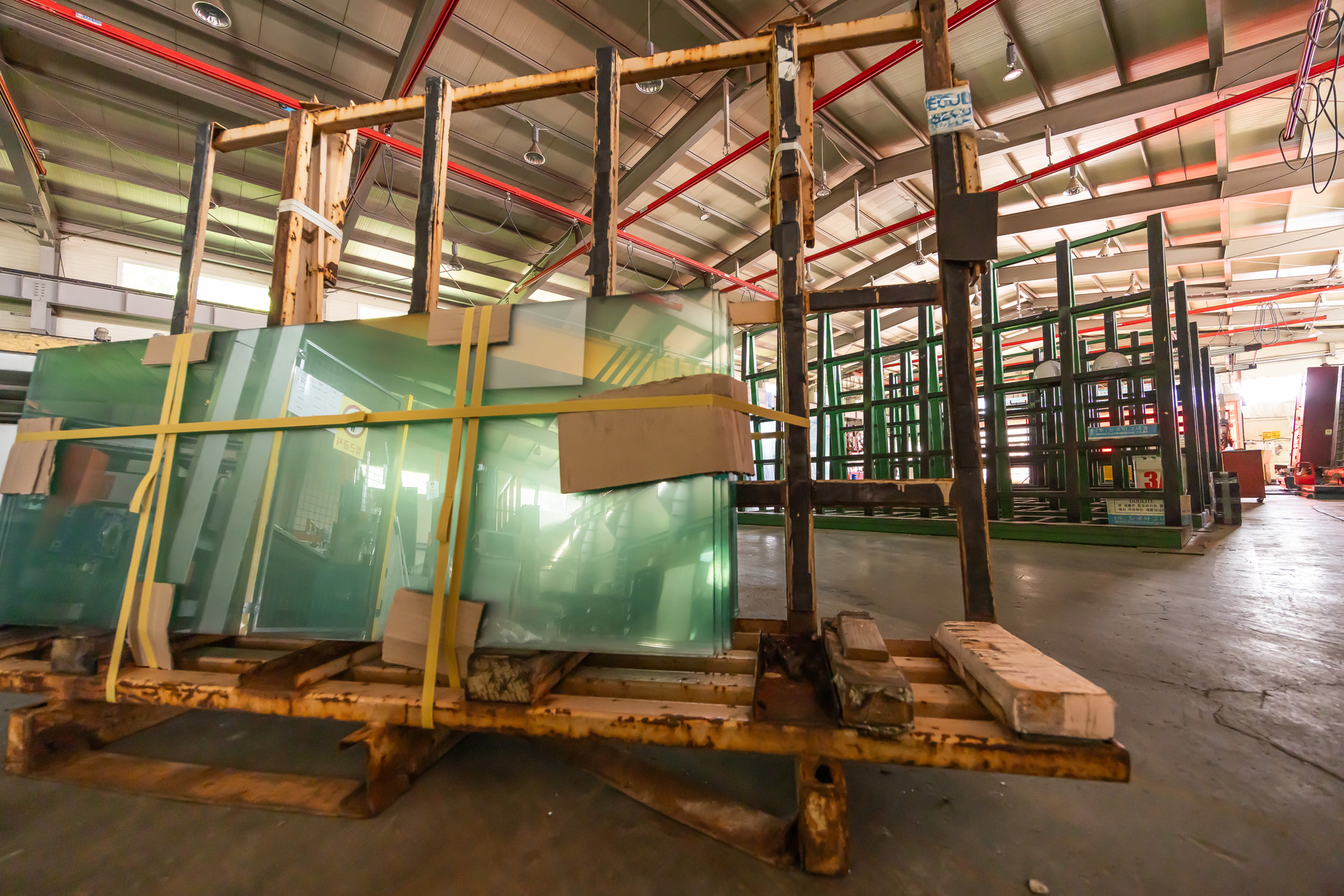 경제;기업;하청;협력업체;LX하우시스;유리제조업;현글라스;건축자재;lg하우시스협력사;창호생산업체;김현수대표