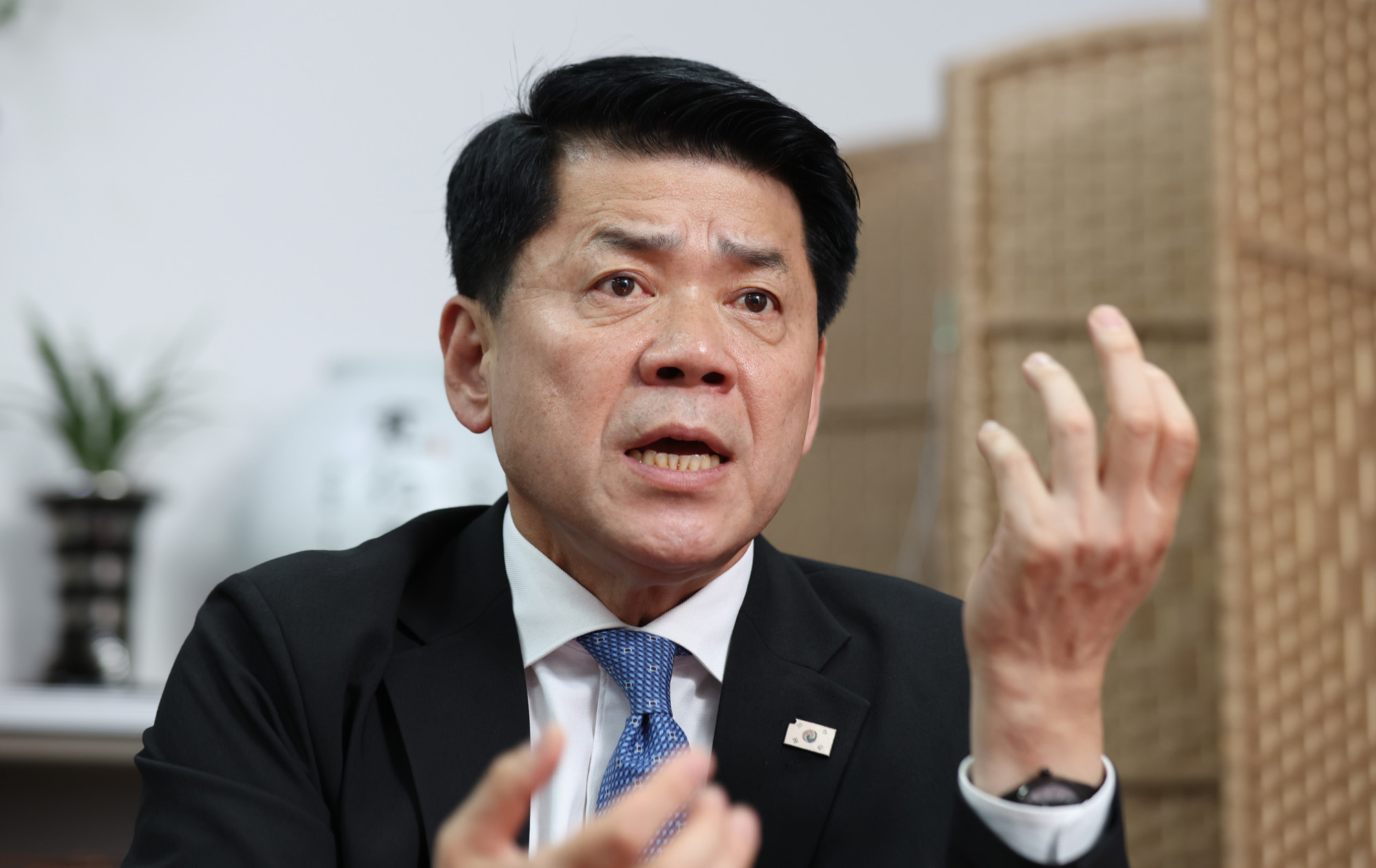 정치;국회;인터뷰;김준형