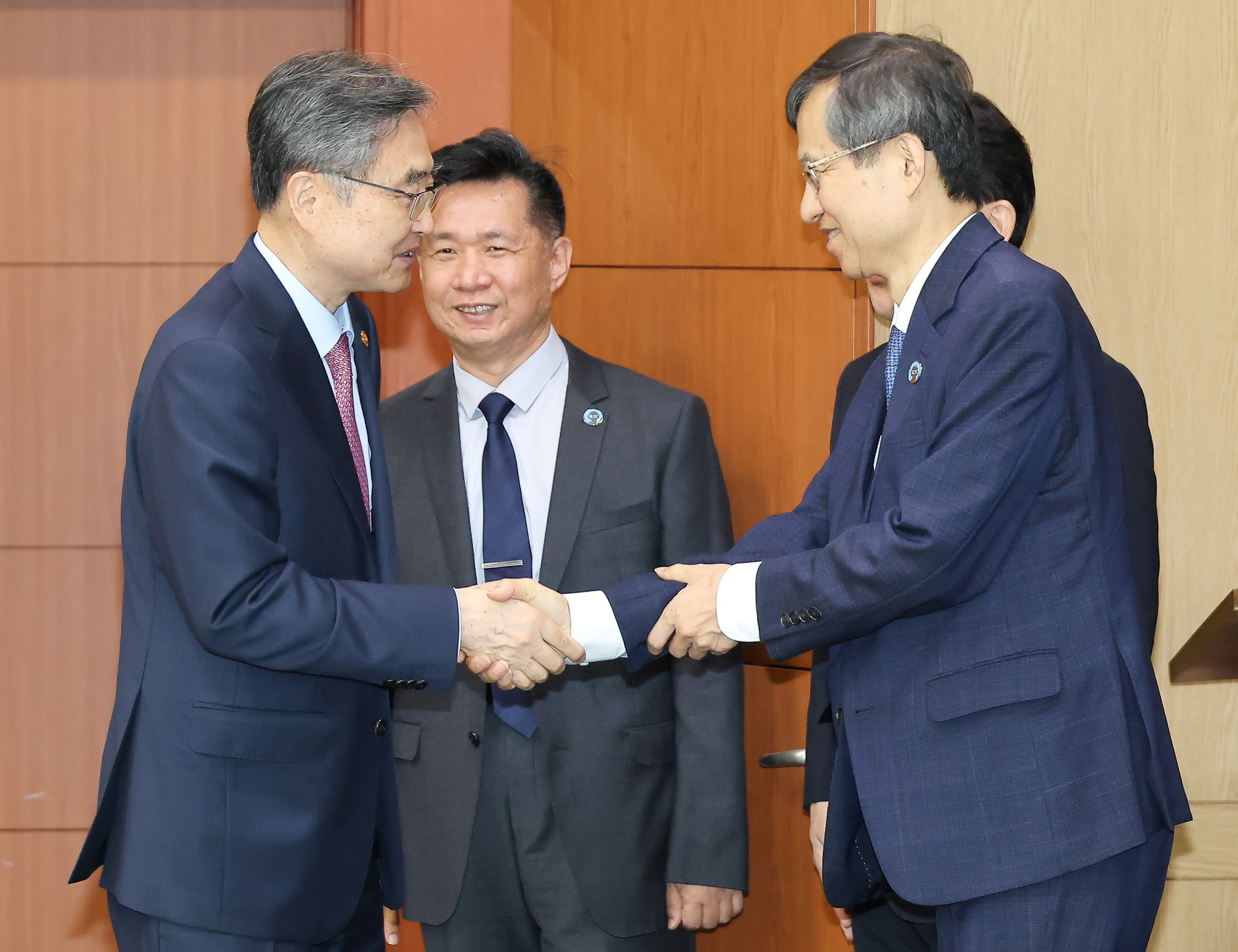 조현;외교부 장관;한일중;협력사무국;TCS;사무총장