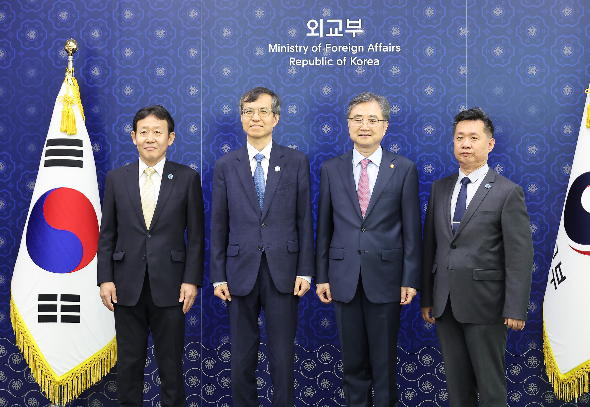 조현;외교부 장관;한일중;협력사무국;TCS;사무총장