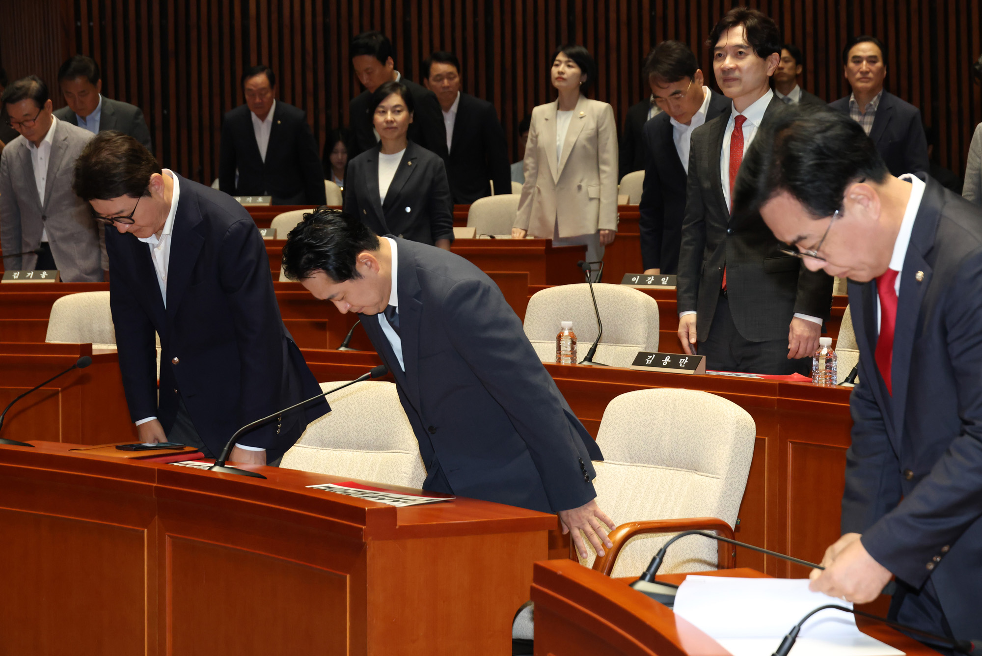 정치;국회;국민의힘 의원총회;국민의힘압수수색규탄대회;장동혁