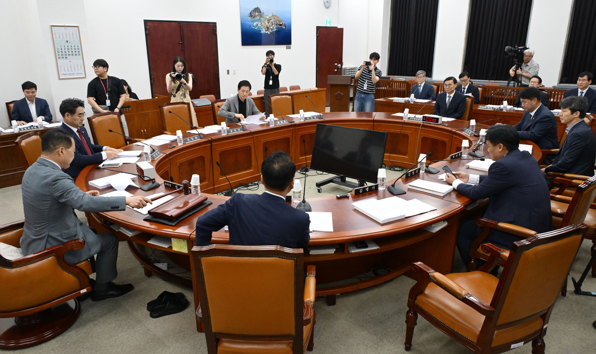 정치;국회;정보위원회;국가정보원장;이종석