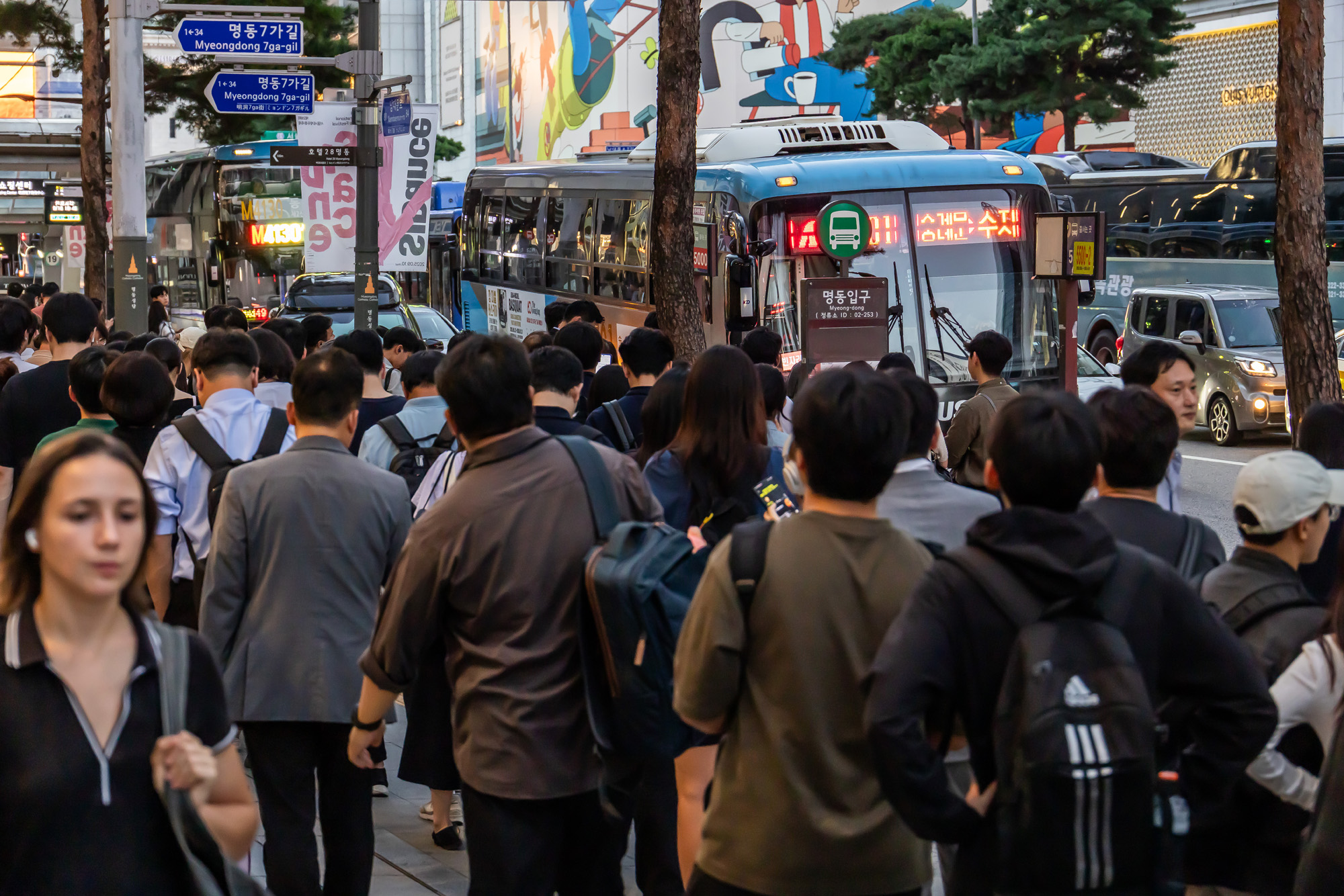 사회;세태;지방소멸;퇴근길인파;광역버스정류장;광역버스정류소;경기도출퇴근인파