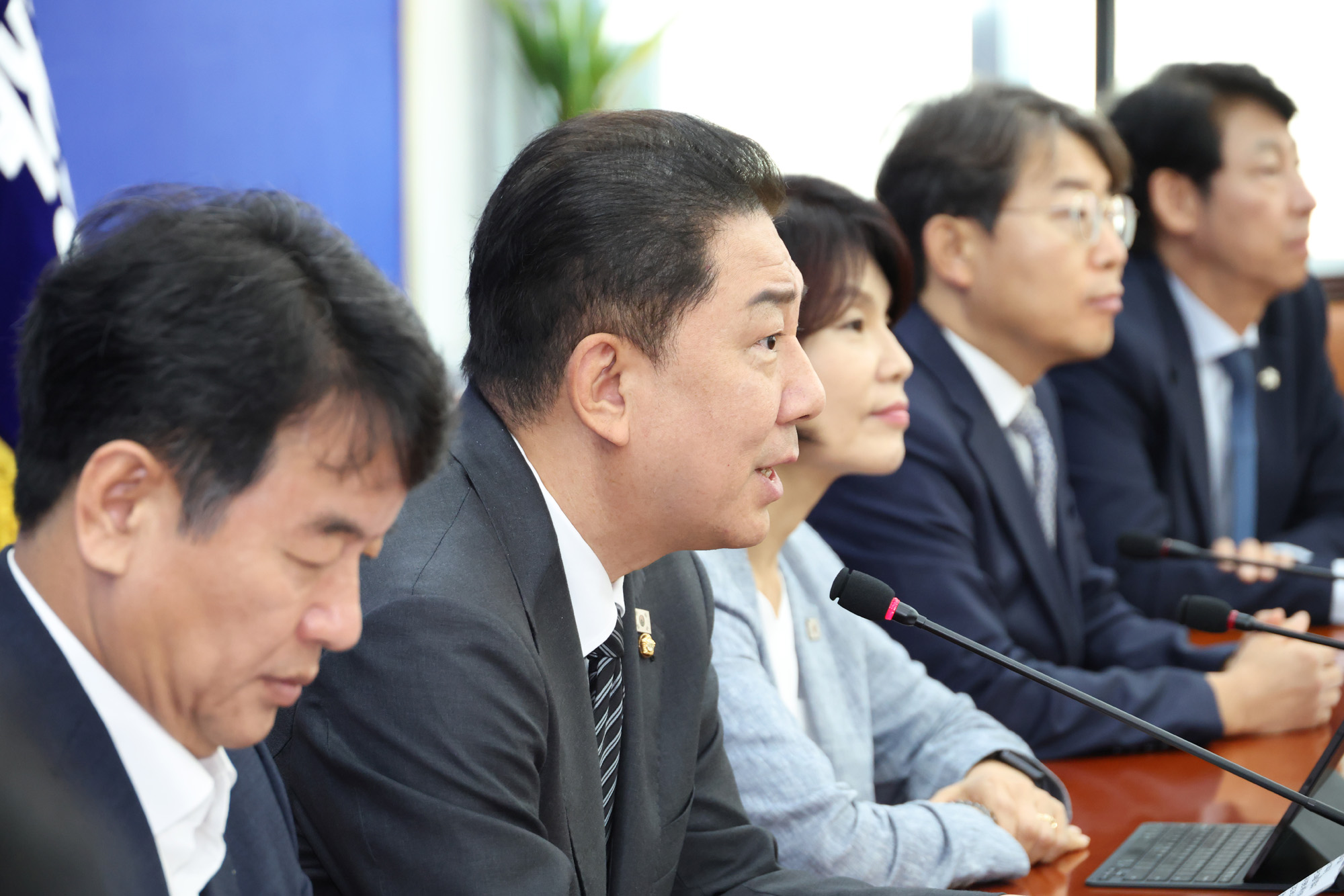 정치;국회;더불어민주당 정책조정회의;김병기 원내대표