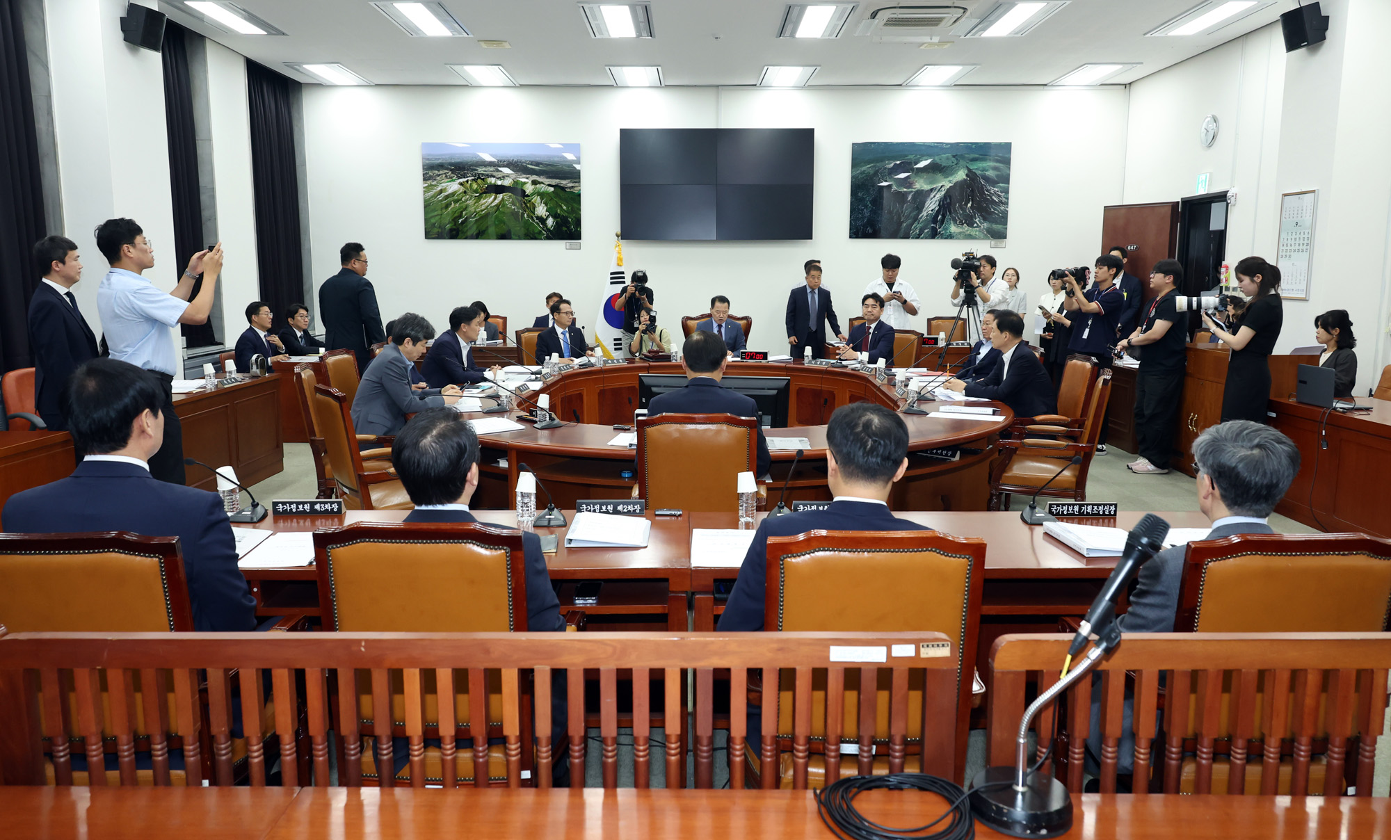 정치;국회;정보위원회;이종석 국가정보원장;국정원장