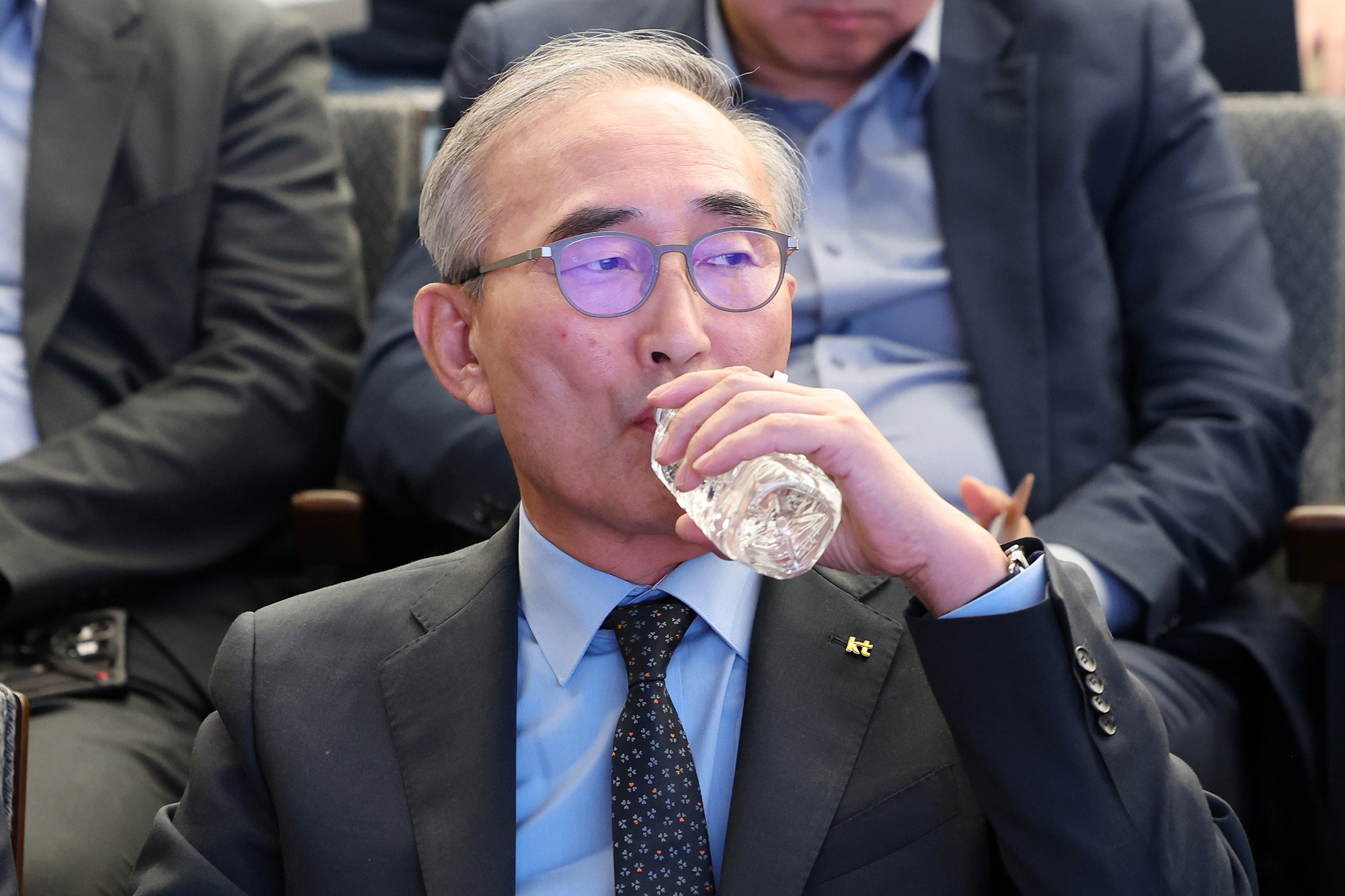 KT빌딩 본사 소액결제 사과