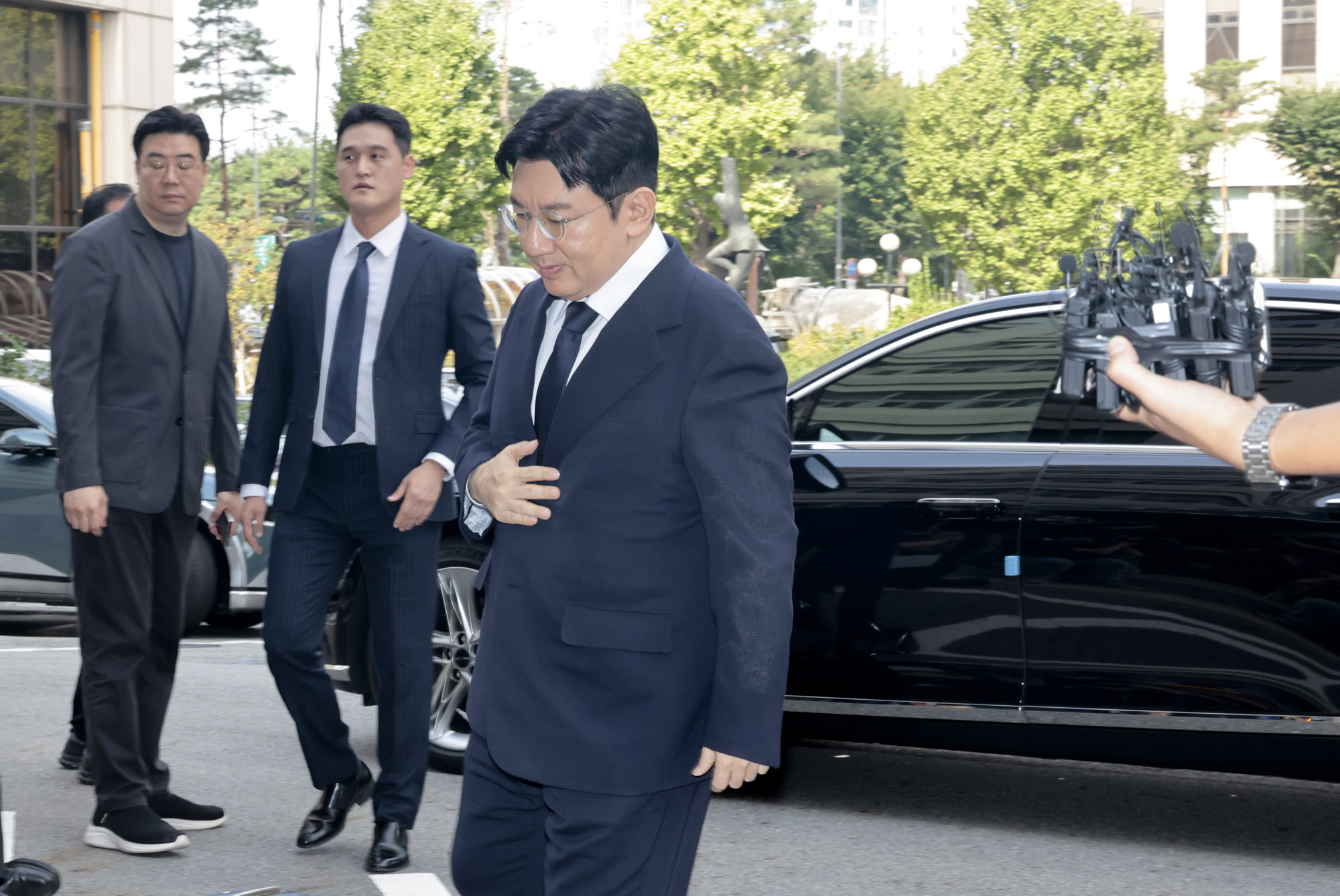 방시혁;방시혁하이브;방시혁재판;방시혁경찰;방시혁피의자;방시혁마포경찰청