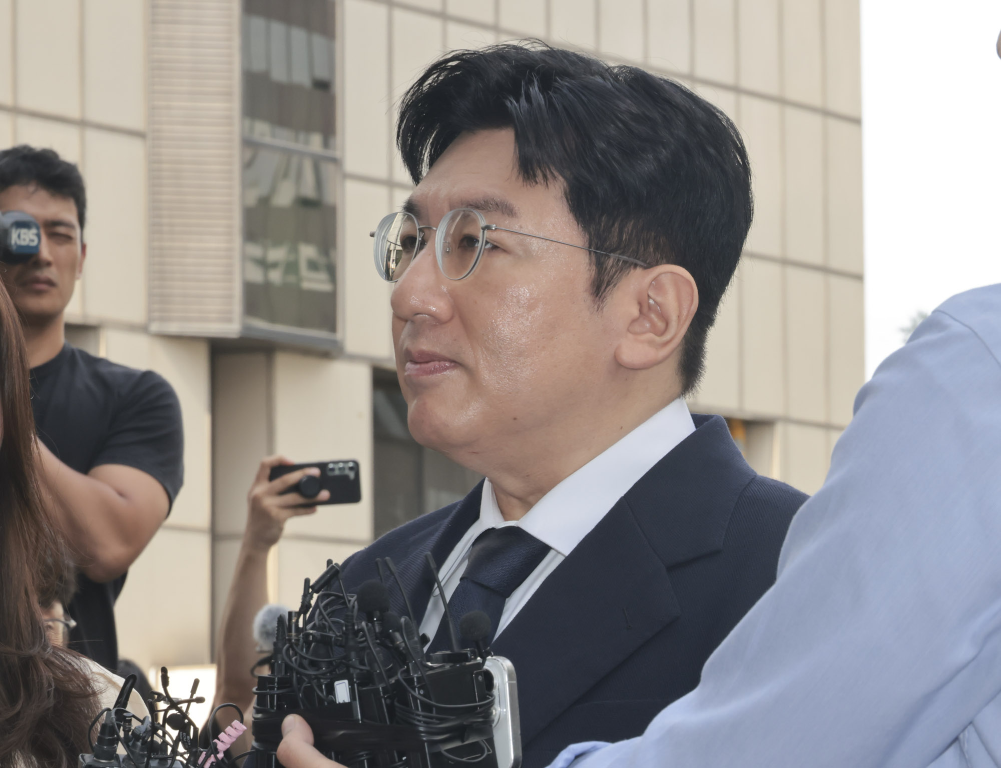 방시혁;방시혁하이브;방시혁재판;방시혁경찰;방시혁피의자;방시혁마포경찰청