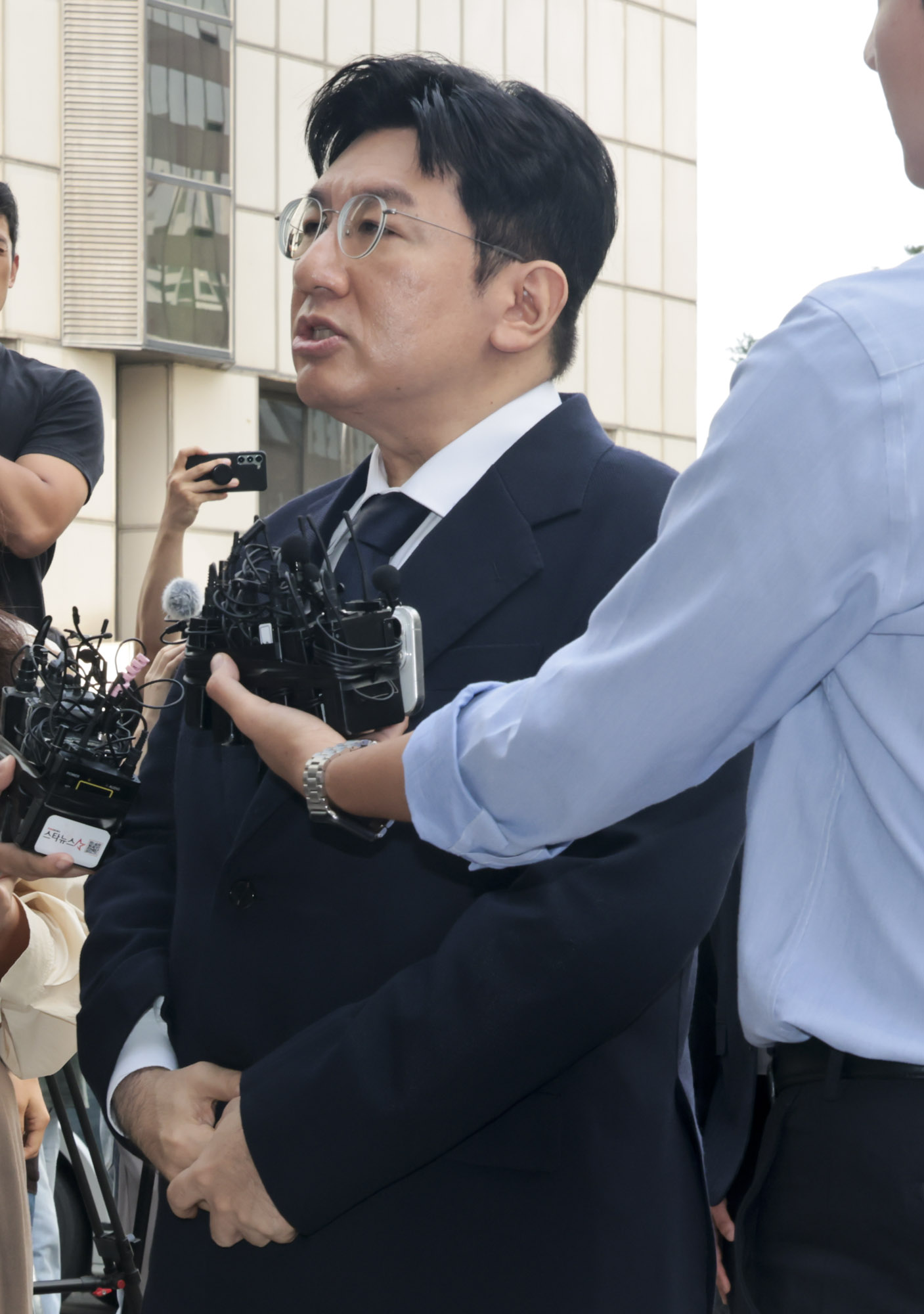 방시혁;방시혁하이브;방시혁재판;방시혁경찰;방시혁피의자;방시혁마포경찰청