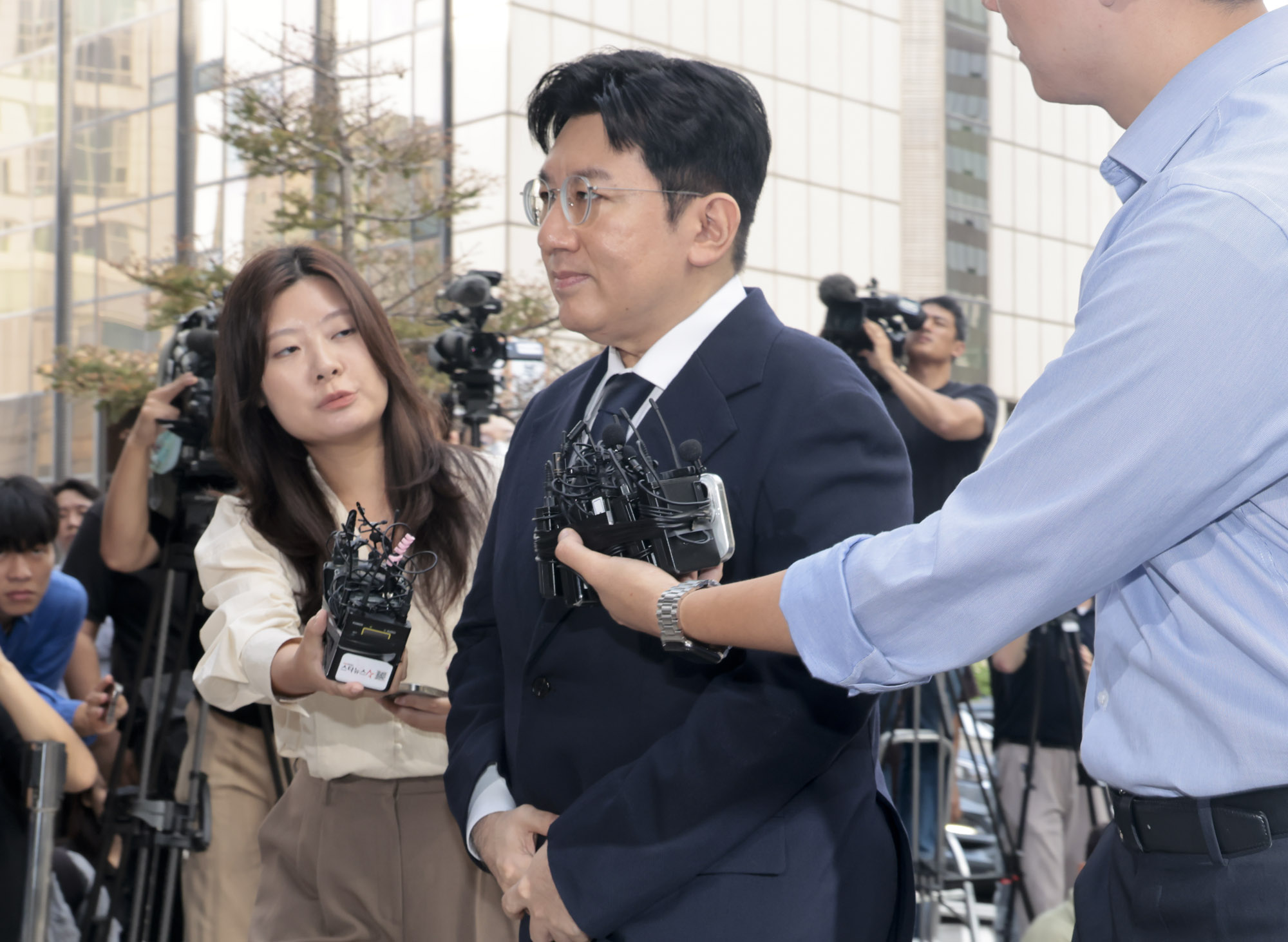 방시혁;방시혁하이브;방시혁재판;방시혁경찰;방시혁피의자;방시혁마포경찰청