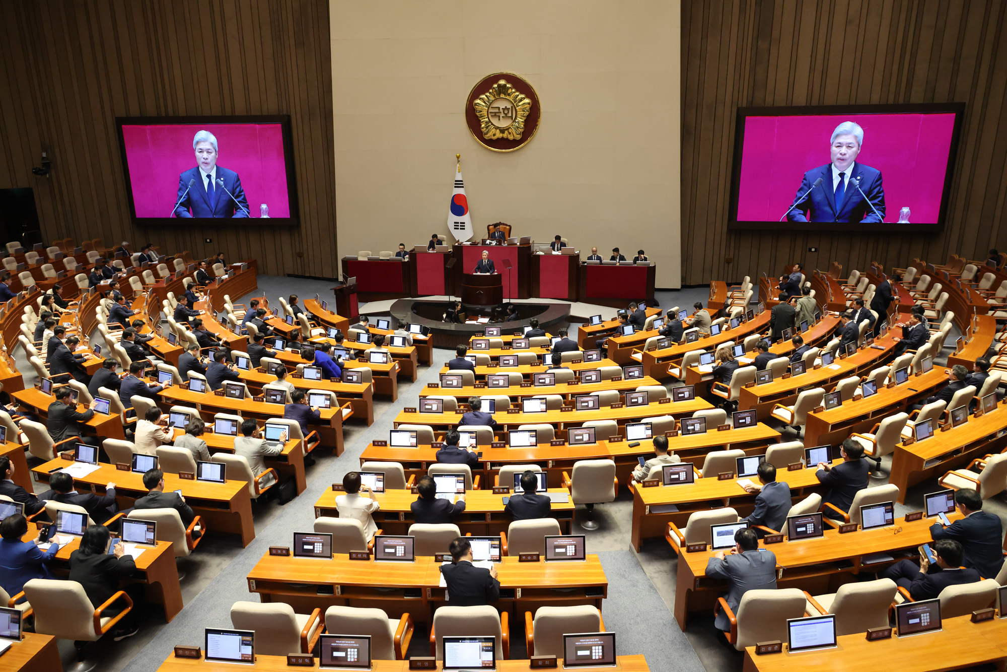 정치;국회;본회의;대정부질문;서왕진;비교섭단체연설