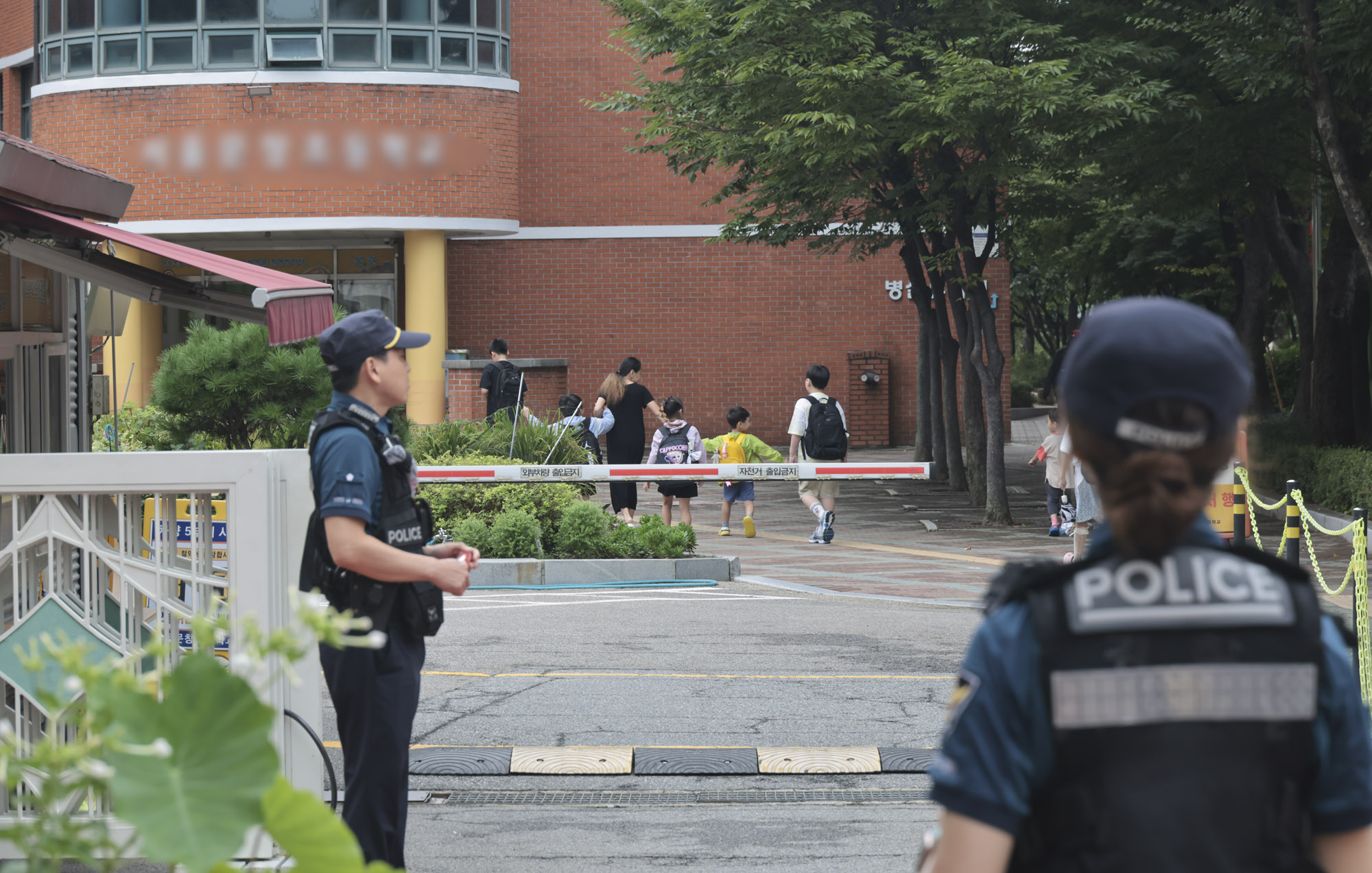 초등학교경찰순찰;초등학교경찰;학교앞경찰;인신매매;초등학생유인;학교앞경찰