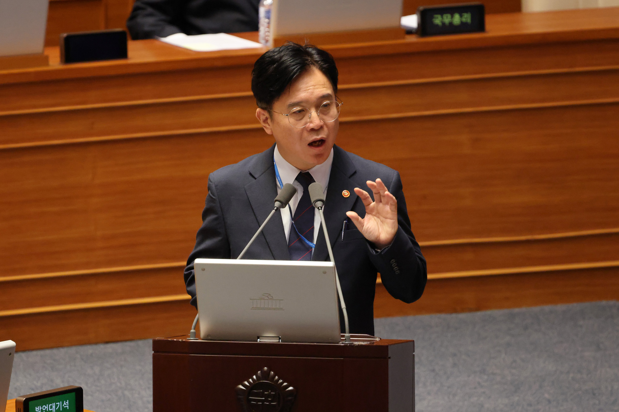 정치;국회;대정부질문;본회의;김영훈 노동부장관