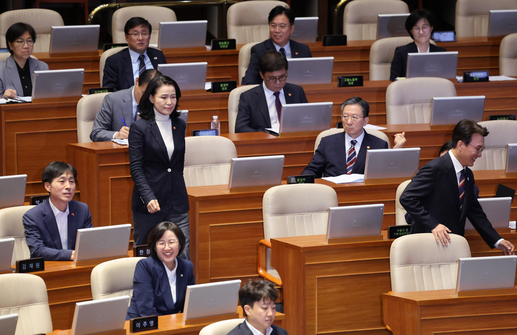 정치;국회;대정부질문;본회의;이진숙