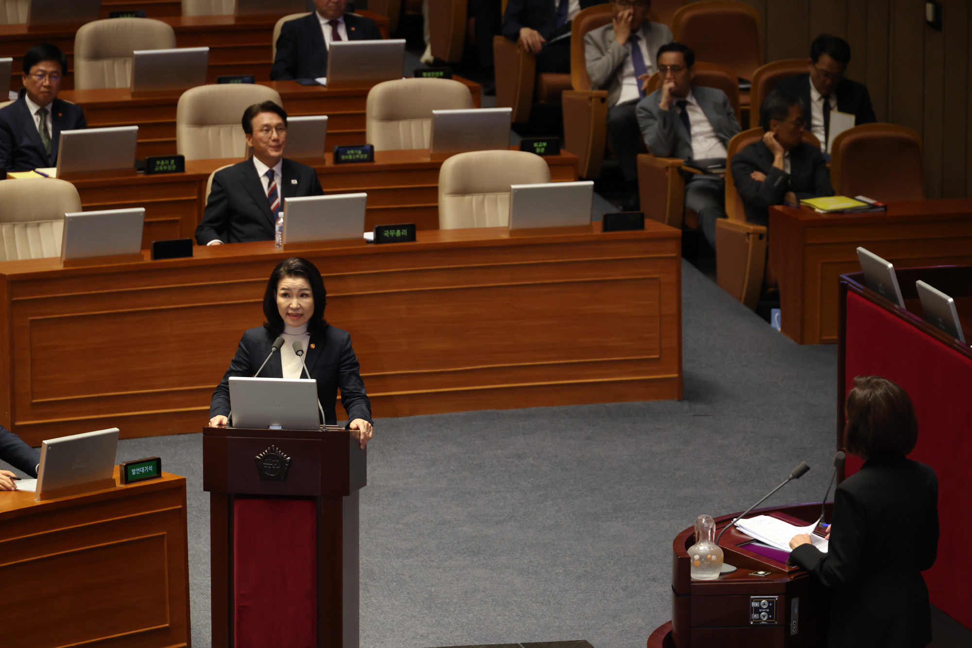 정치;국회;대정부질문;본회의;이진숙