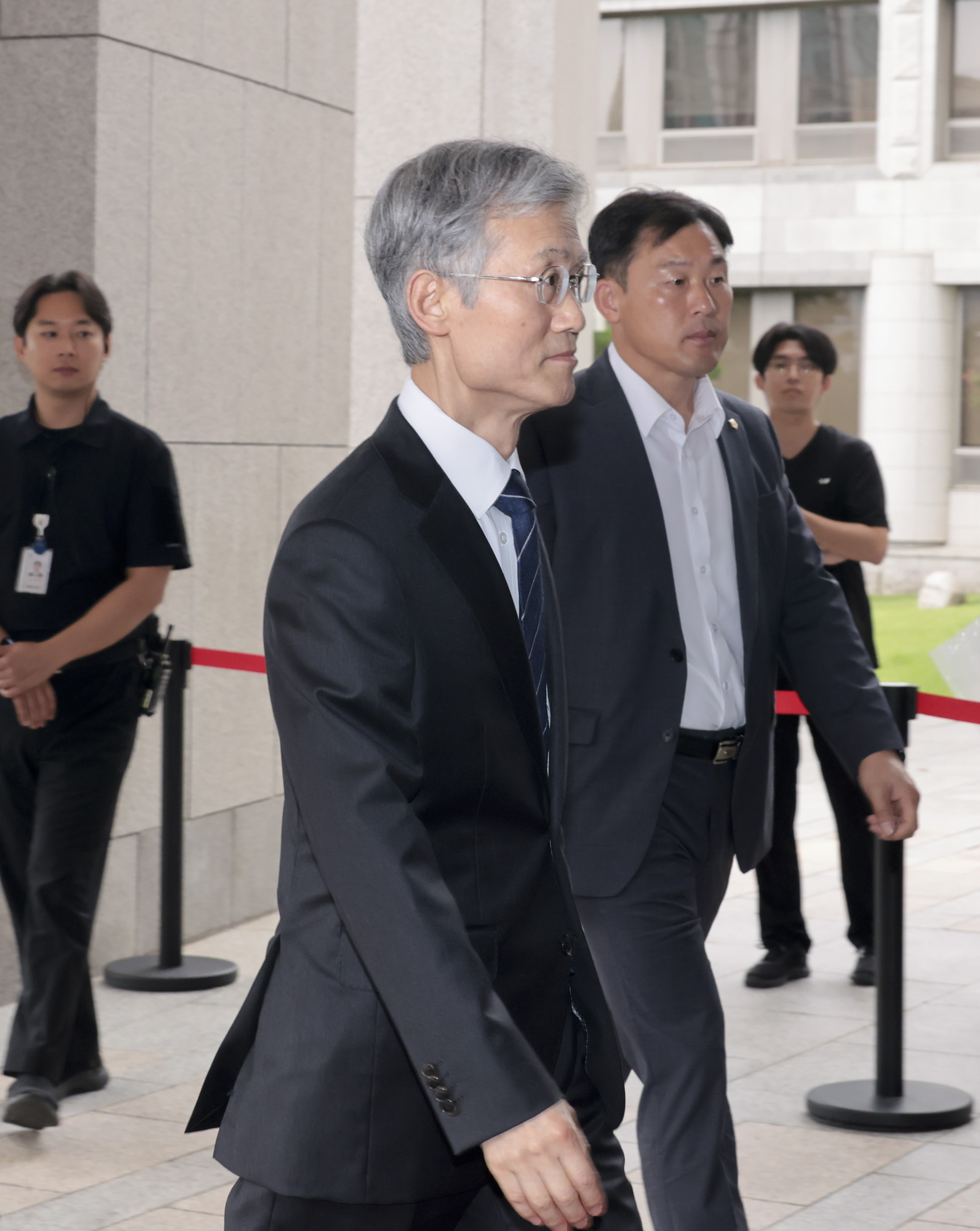 조희대;대법원장;출근길