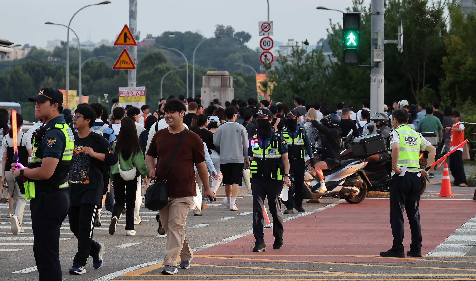 2025;서울세계불꽃축제;불꽃;한화;여의도