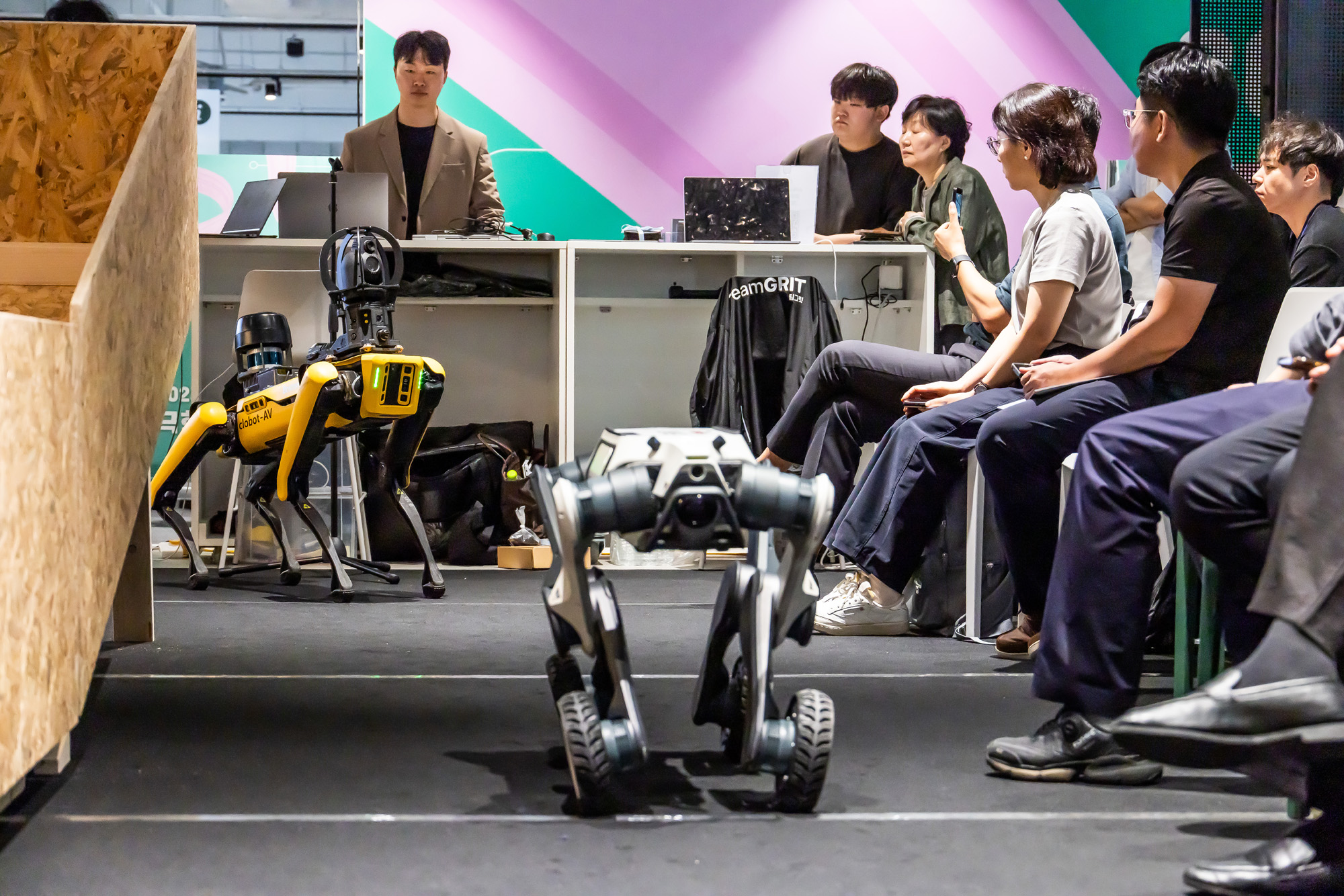 IT;행사;정보통신;로봇;첨단기술;AI;인공지능;AI로봇;서울AI로봇쇼;스마트라이프위크2025;제1회서울AI로봇쇼;코엑스