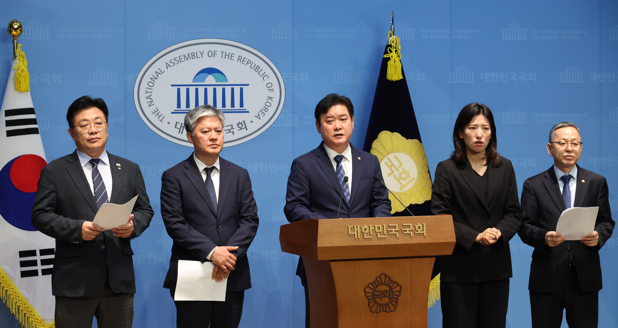 정치;국회;정의찬;지귀연룸싸롱접대