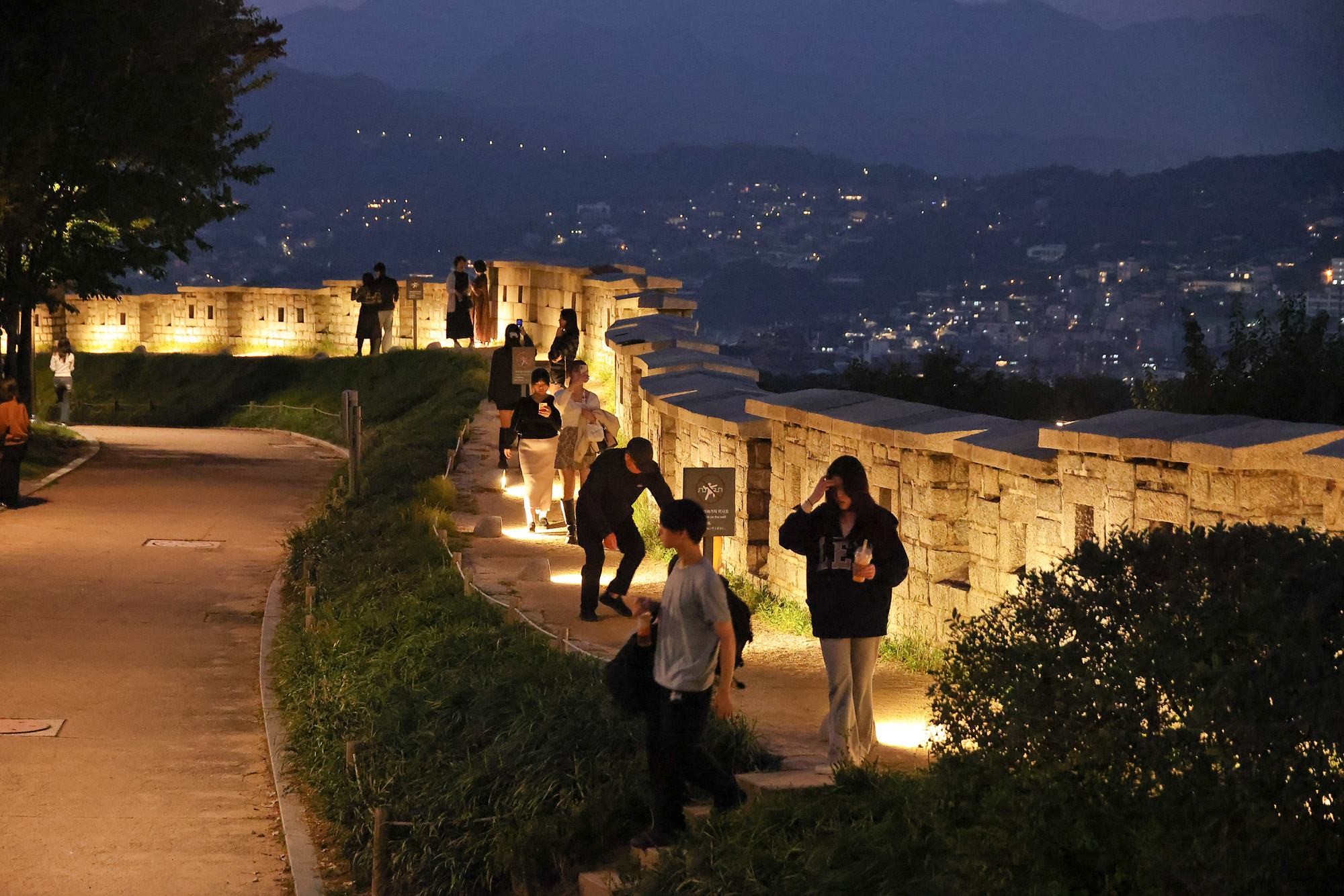 낙산공원;서울;한양도성;케데헌;네플릭스;케이팝 데몬 헌터스
