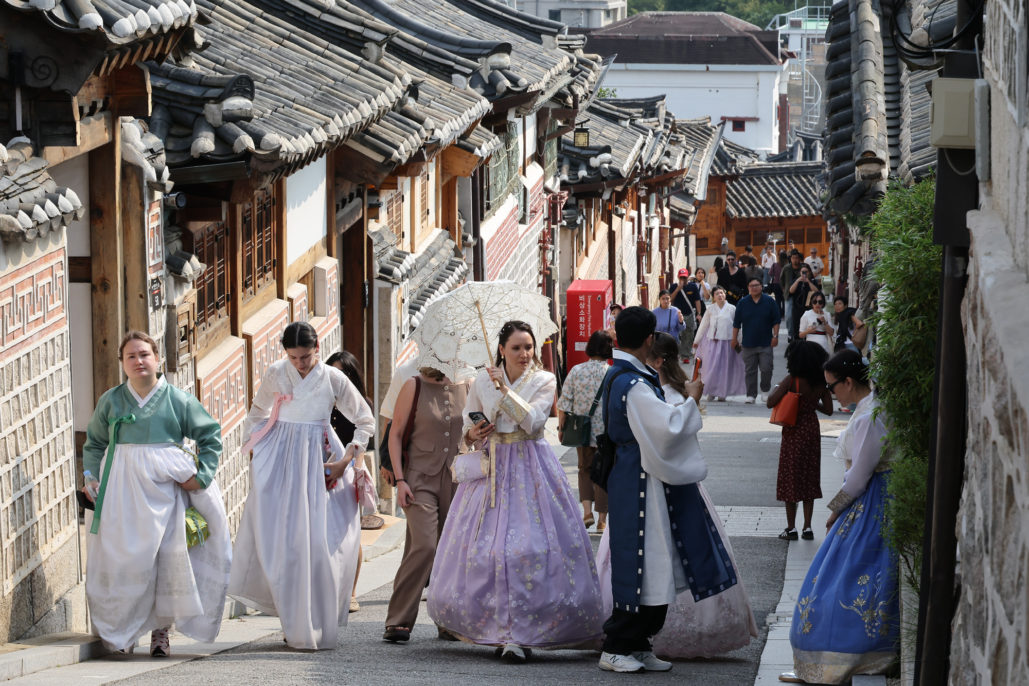 케이팝 데몬 헌터스;북촌;한옥마을;외국관광객;넷플릭스;에니메이션;케데헌