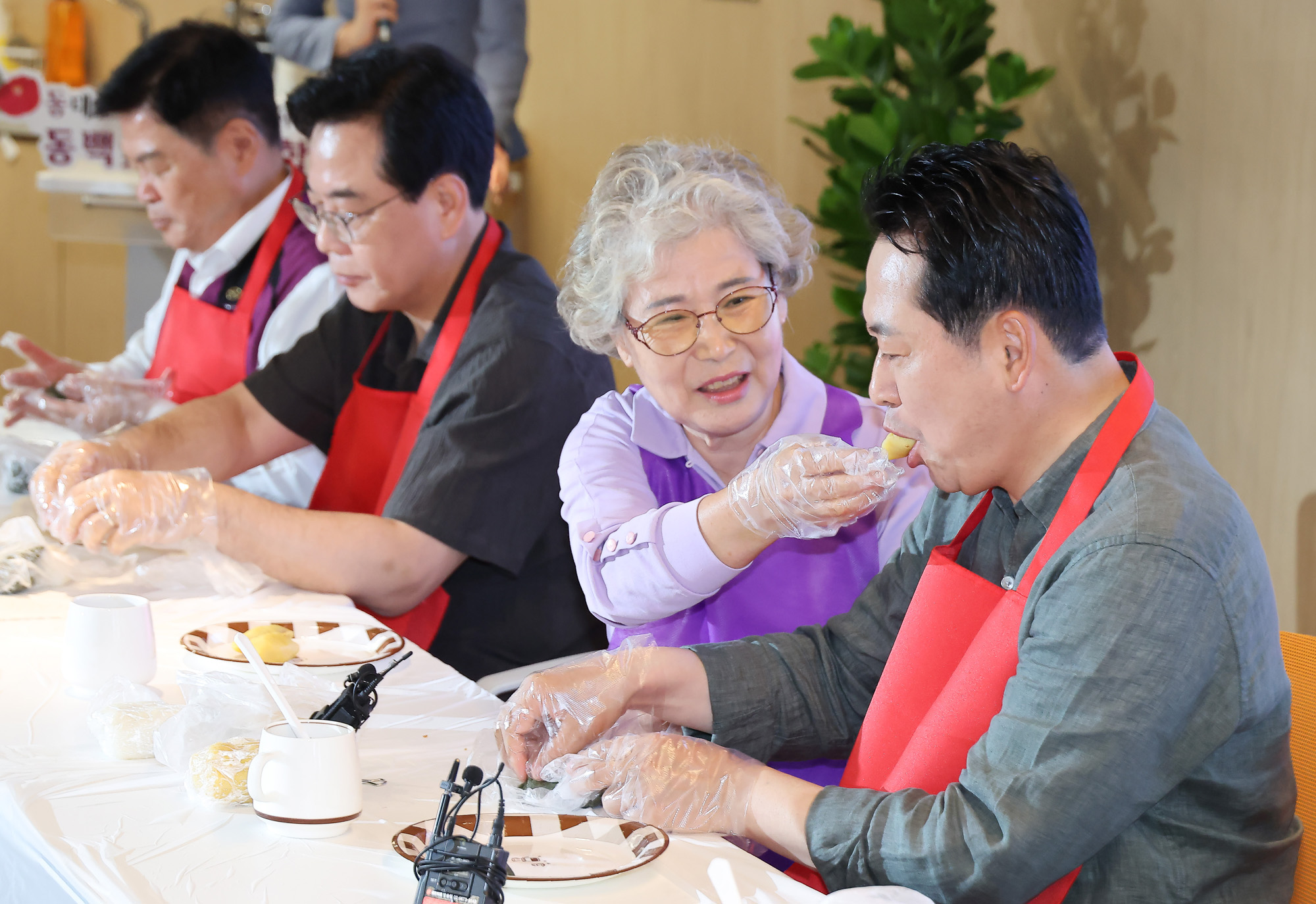 국민의힘;추석맞이;송편빚기;봉사활동;장동혁 송언석;노인복지관