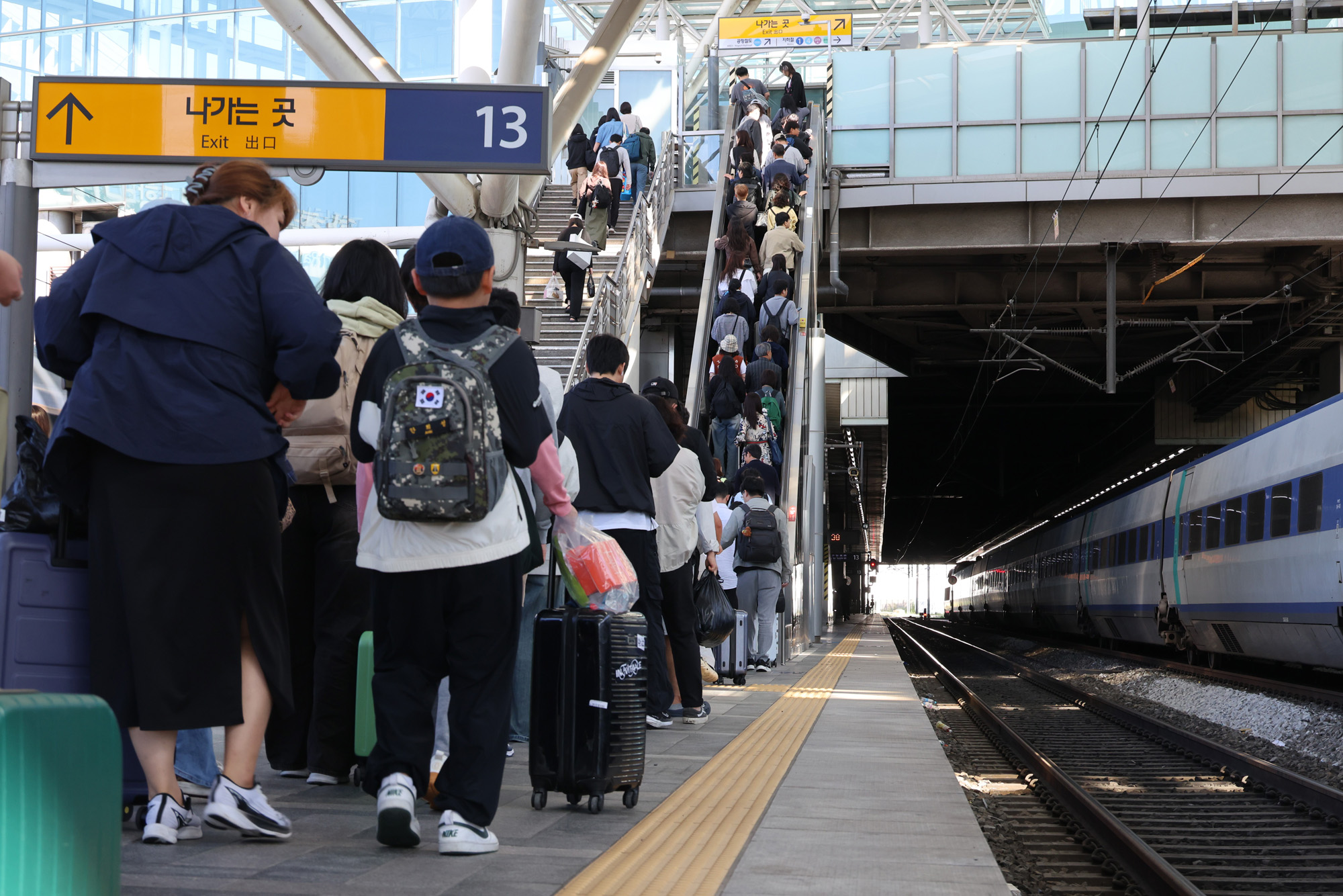 사회;서울역;추석연휴;추석서울역;서울역귀경객;서울역승강장