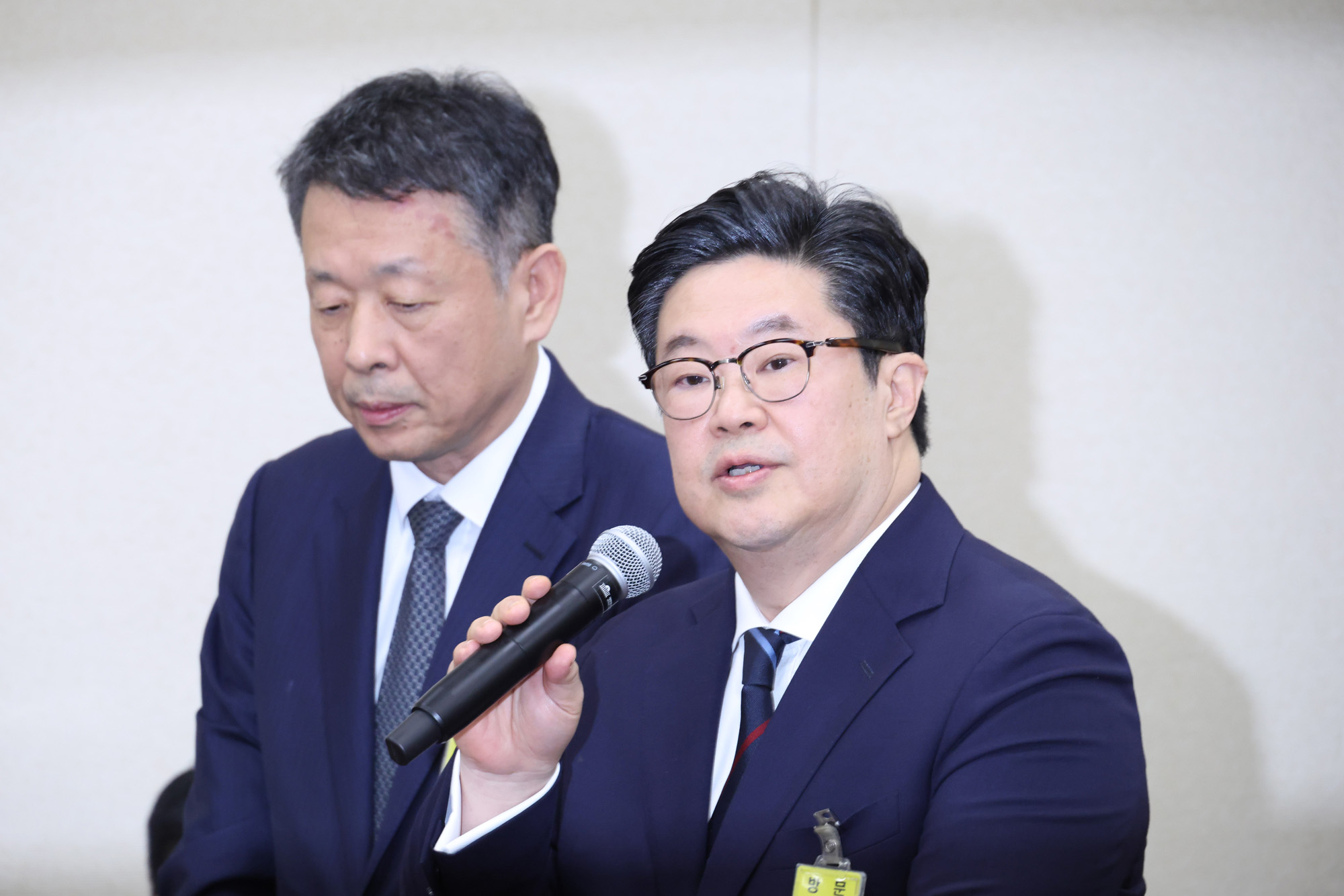 정치;국회;국정감사;국감;정무위원회;홈플러스;김병주 MBK회장