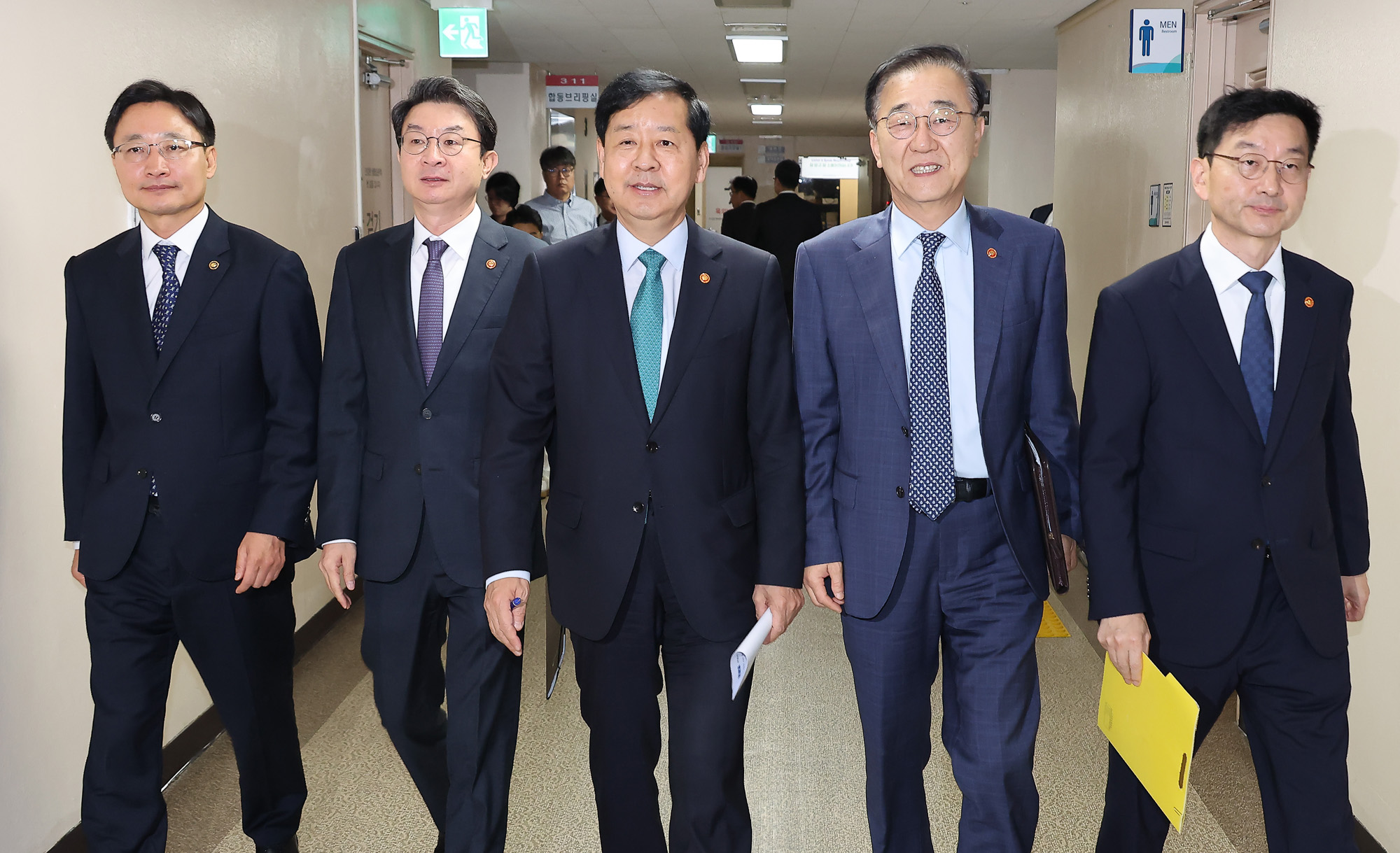 주택시장;안정화;합동 브리핑;구윤철 경제부총리;임광현 국세청장;김윤덕 국토교통부장관;이억원 금융위원장;윤창렬 국무조정실장;부동산;주택;대출