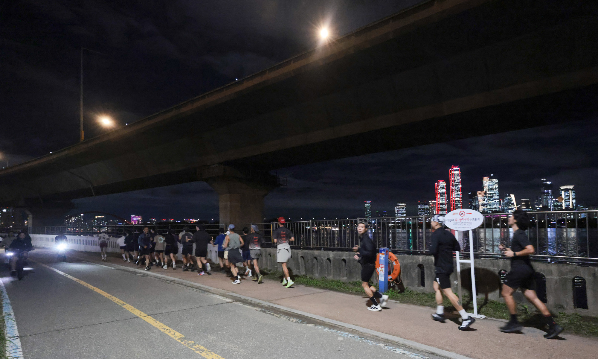 사회;체육;운동;달리기;러닝;한강