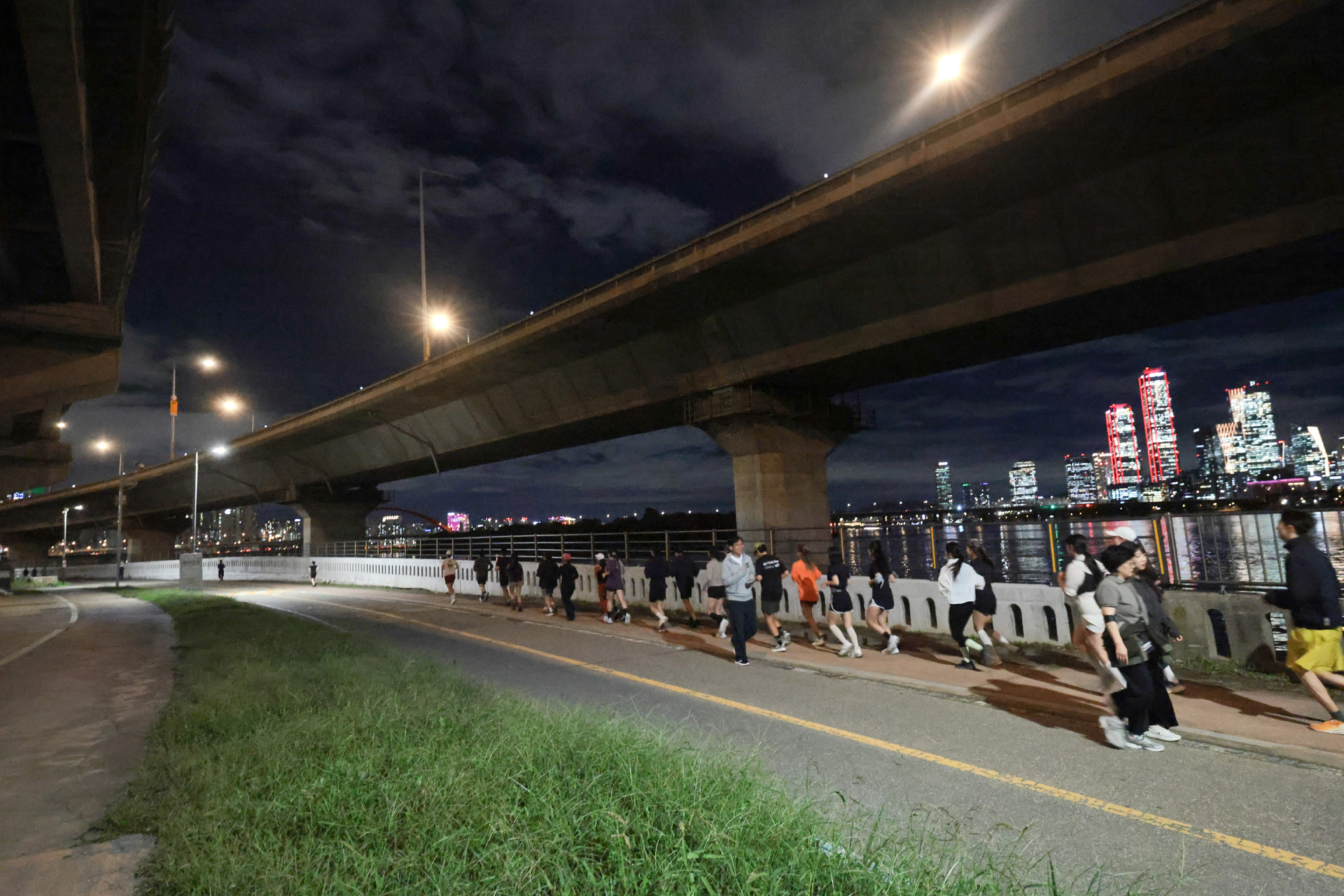 사회;체육;운동;달리기;러닝;한강
