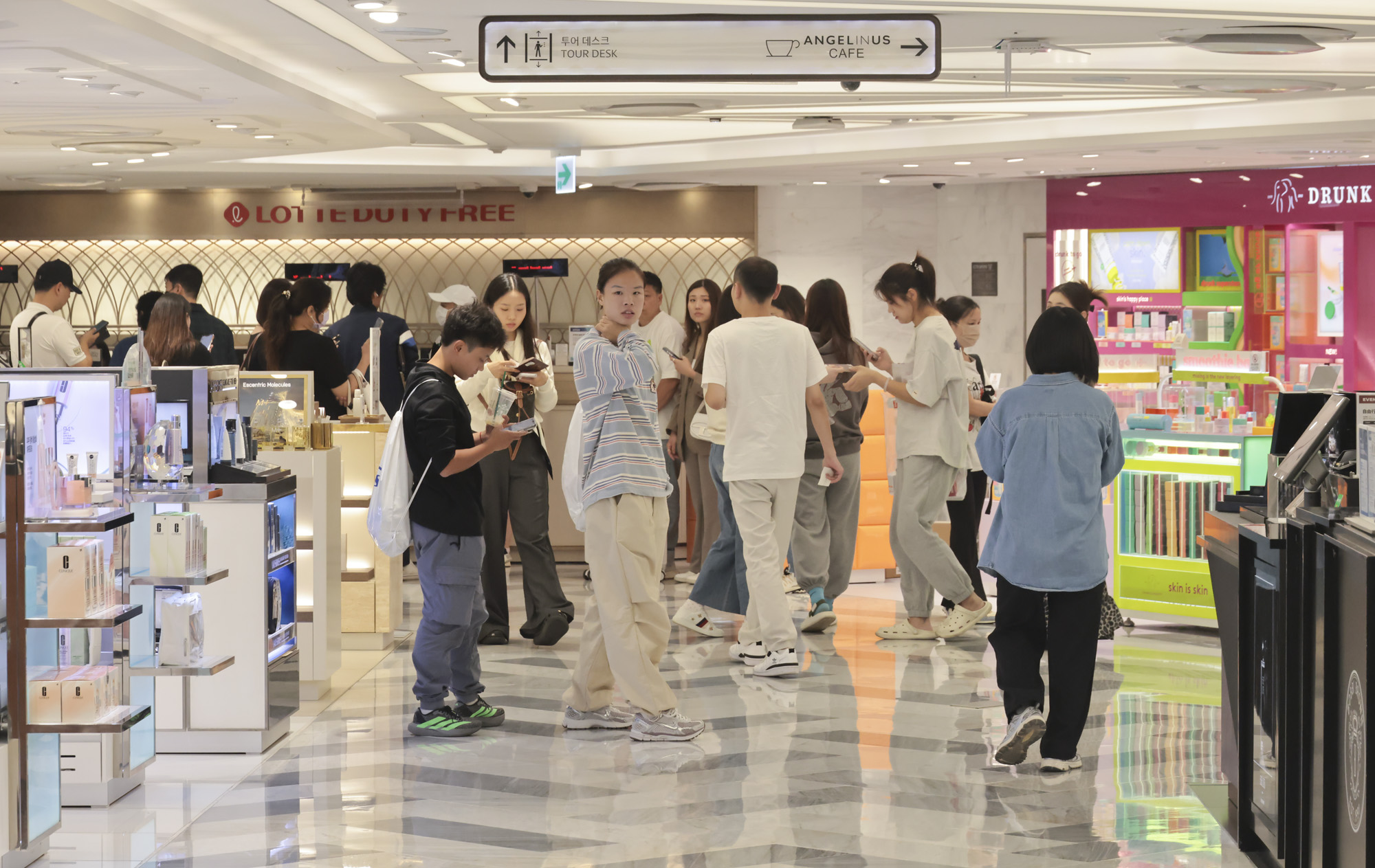 중국인;외국인;명동;관광;서울관광