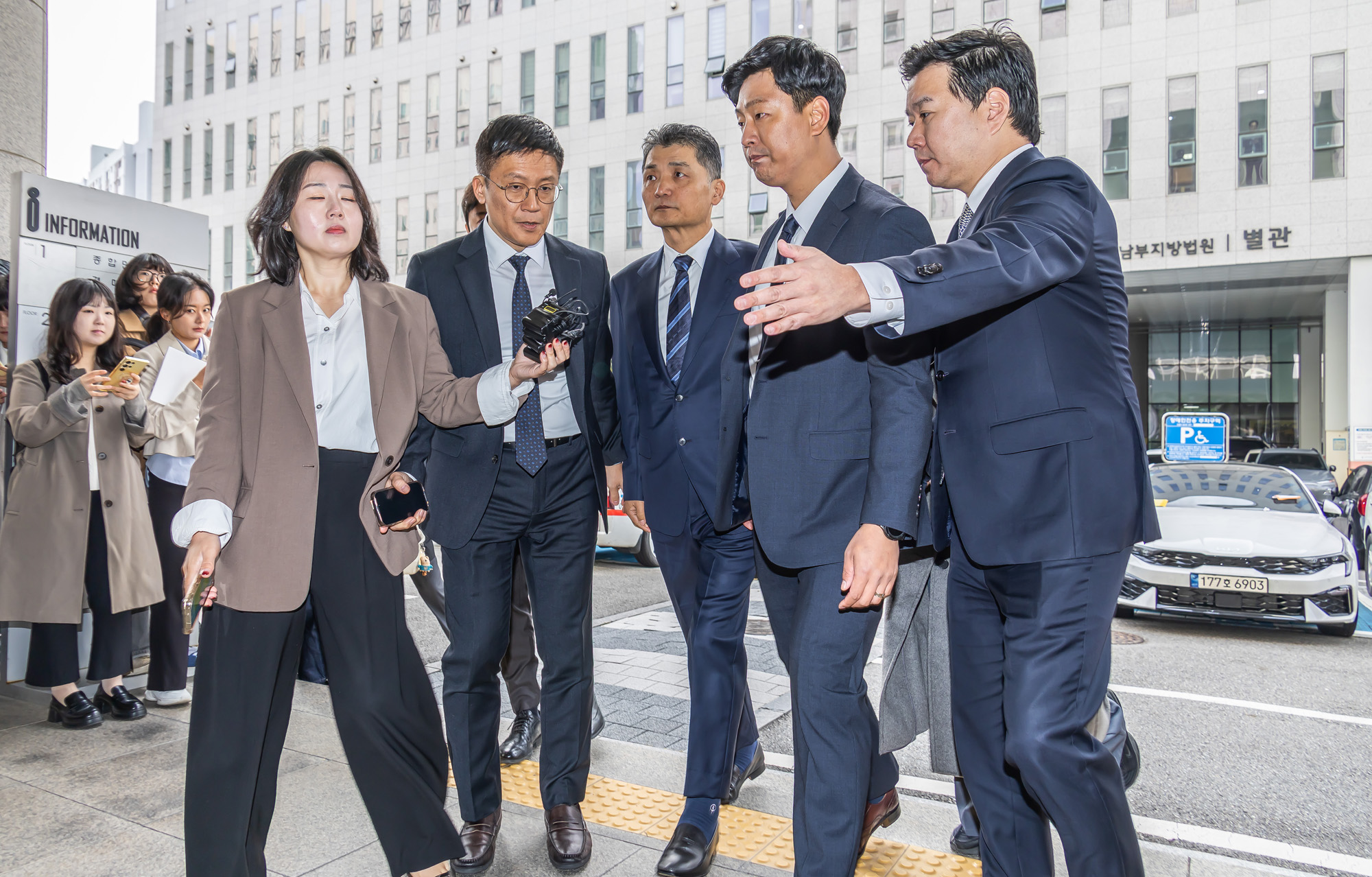 사회;경제;기업;카카오;카카오창업자;김범수;카카오김범수경영쇄신위원장;김범수SM시세조종;서울남부지방법원