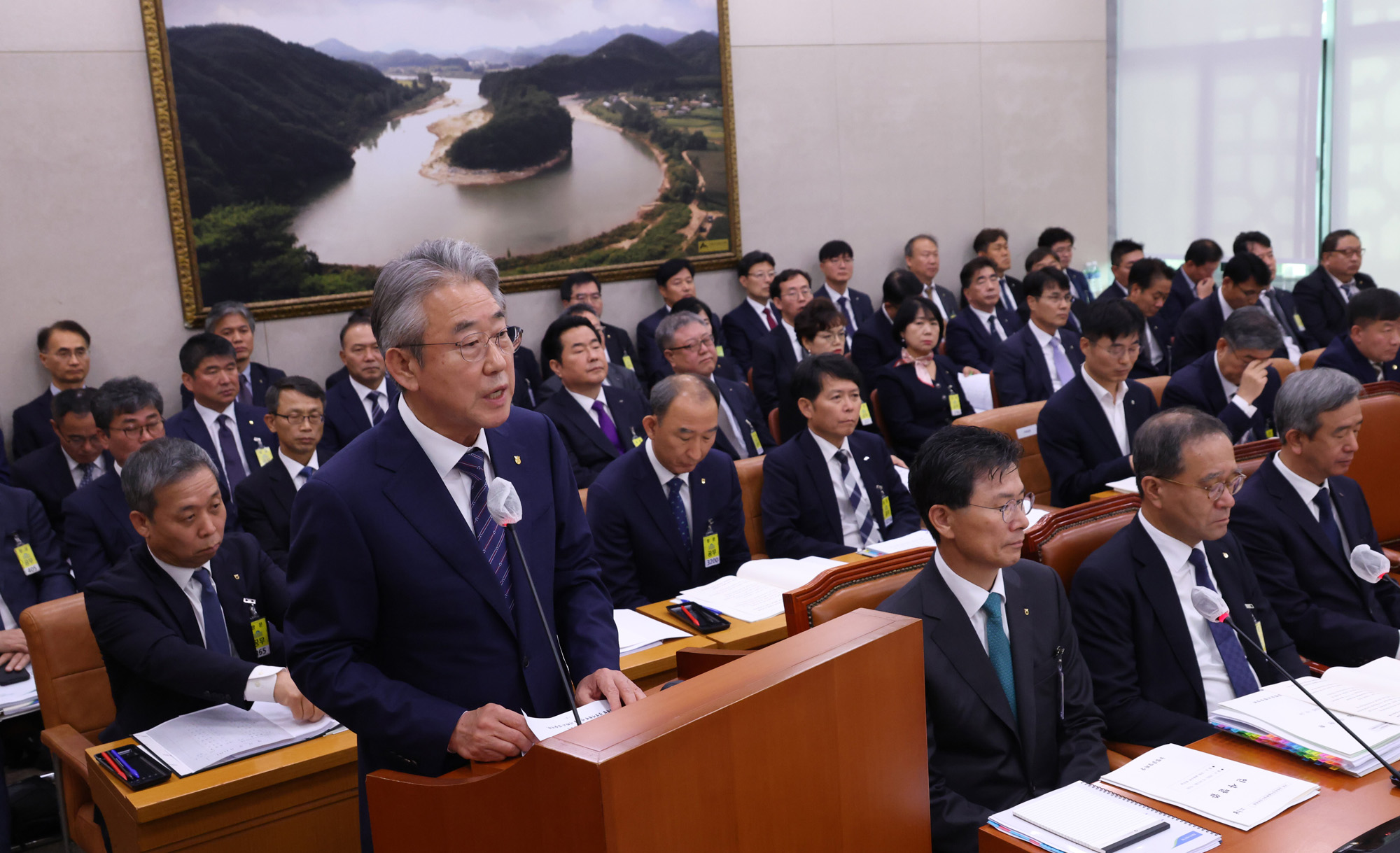 정치;국회;농림축산식품해양수산위원회;국정감사;한국마사회;강호동 농업협동조합중앙회